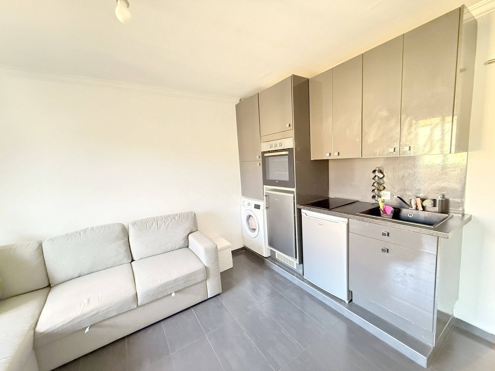 Appartement T1 , rénové avec balcon au centre ville — photo 1