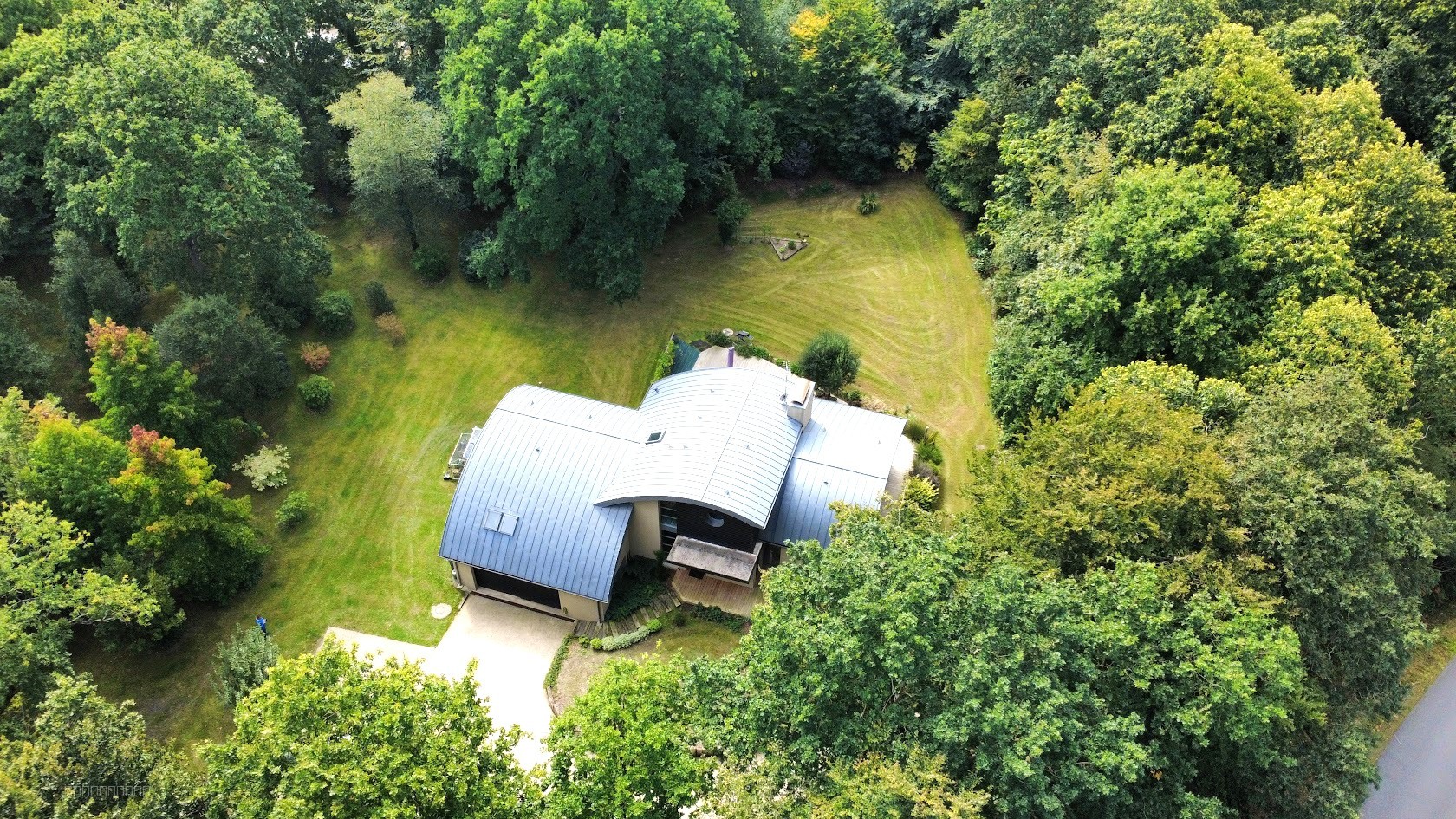 À VENDRE - MAISON D’ARCHITECTE DE 2009 À DINARD   CADRE EXCEPTIONNEL, 240 m2 HABITABLES SUR 6500 m2 DE TERRAIN — photo 6