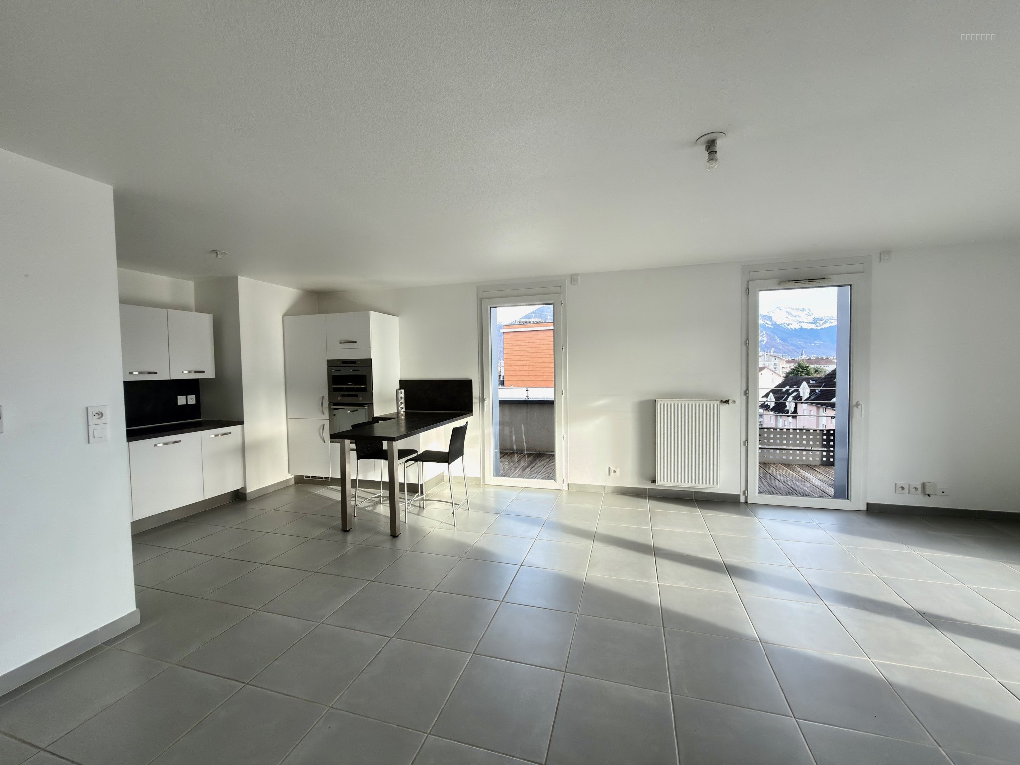 T5 Duplex avec 50 m2 terrasse - Annecy garage — photo 3
