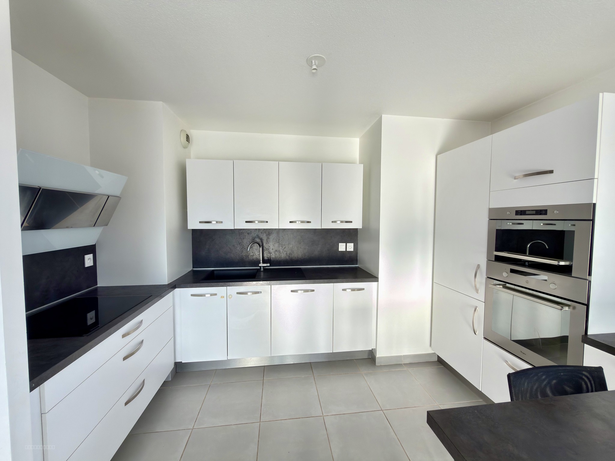 T5 Duplex avec 50 m2 terrasse - Annecy garage — photo 4