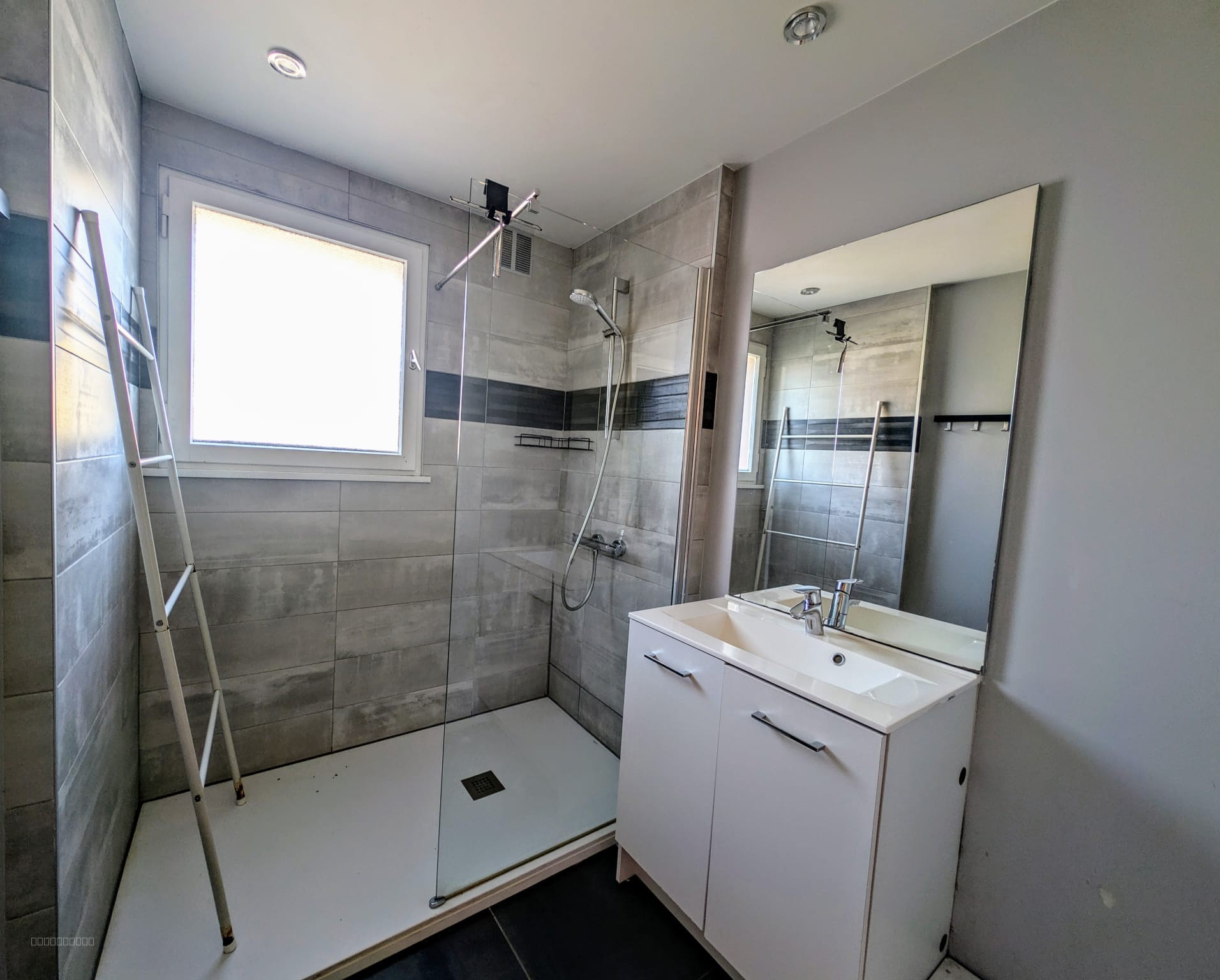 Appartement T4 de 91m2 à fort potentiel proche du Thiou — photo 2