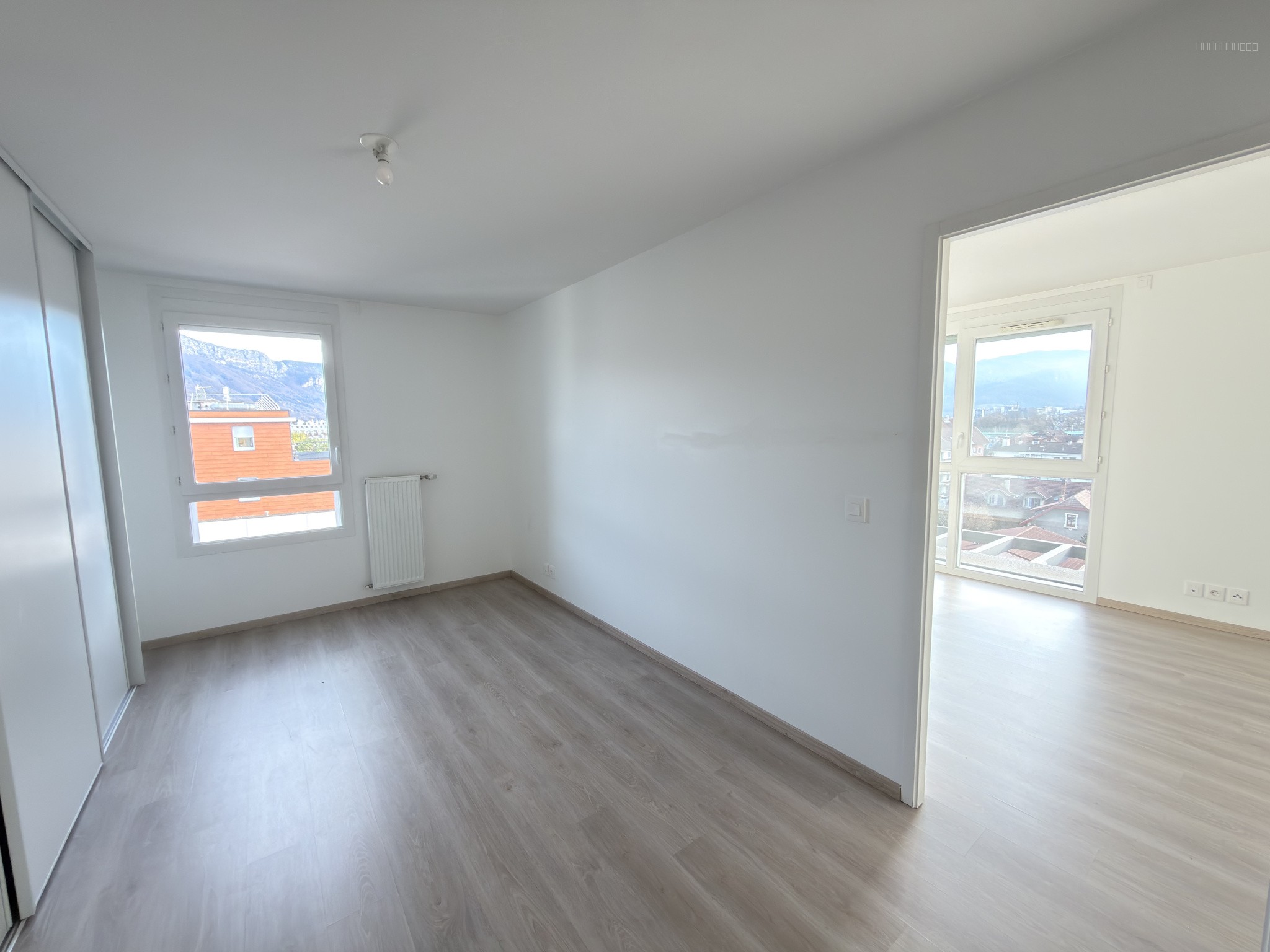 T5 Duplex avec 50 m2 terrasse - Annecy garage — photo 17