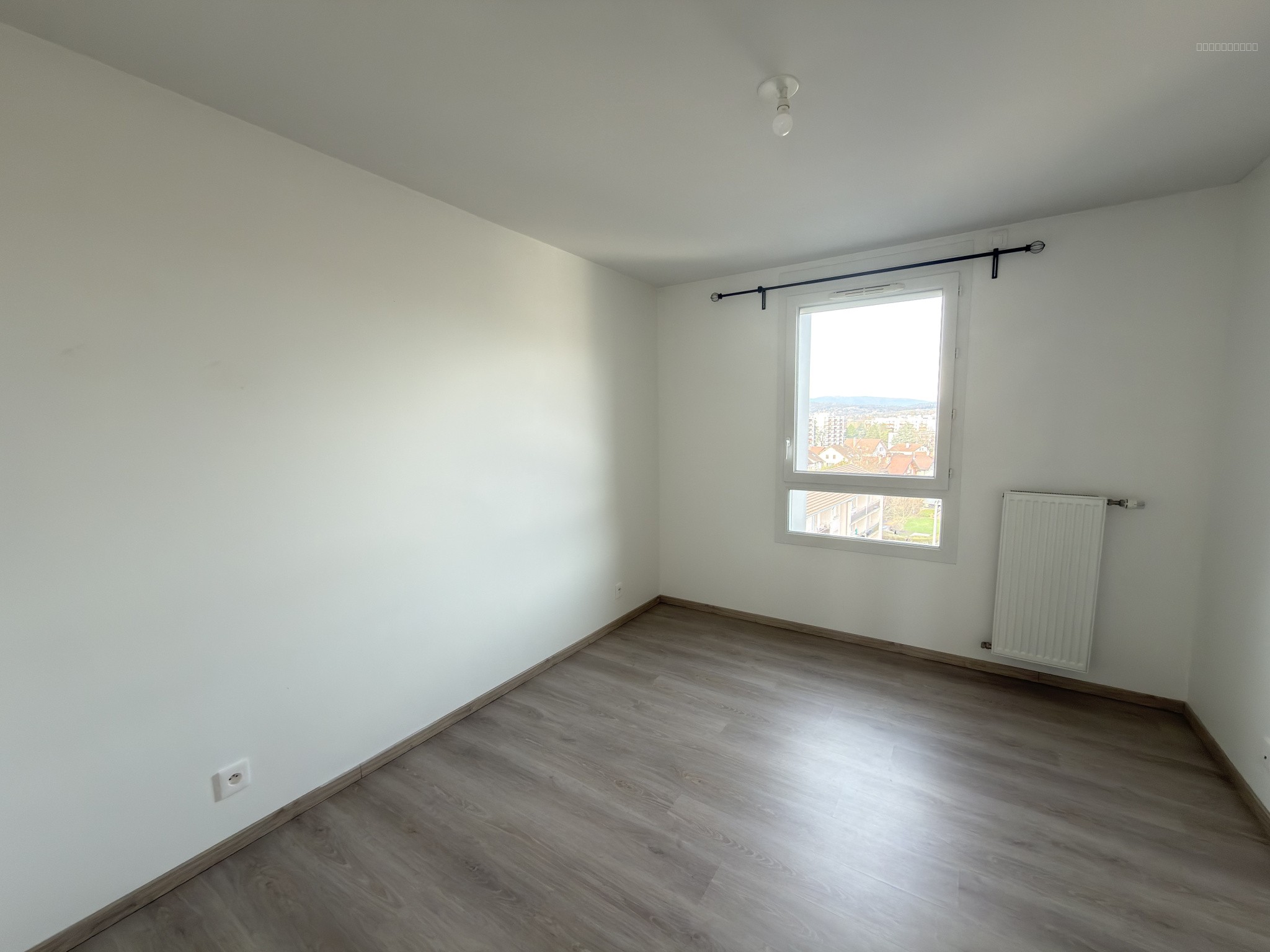 T5 Duplex avec 50 m2 terrasse - Annecy garage — photo 19