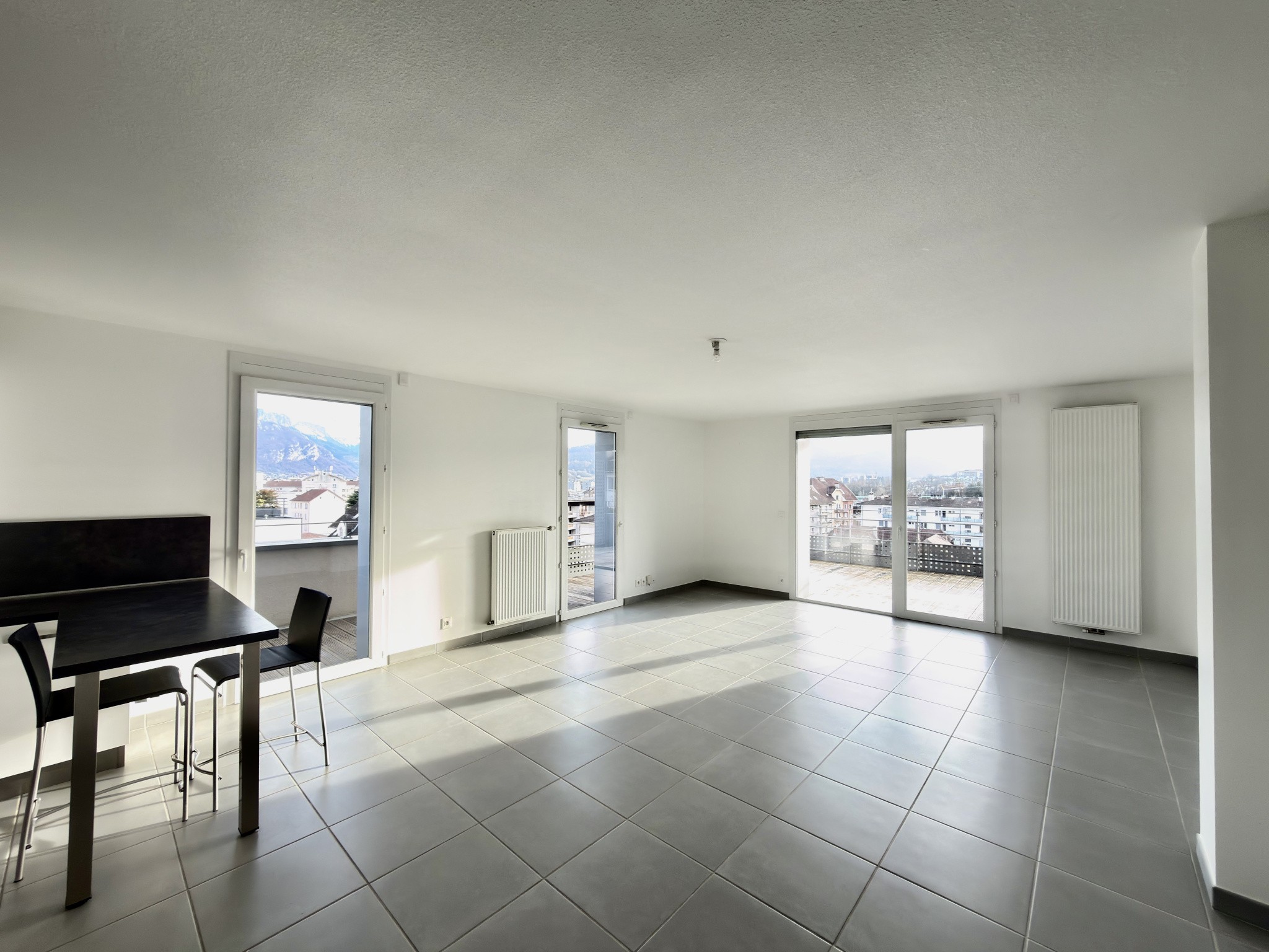 T5 Duplex avec 50 m2 terrasse - Annecy garage — photo 2