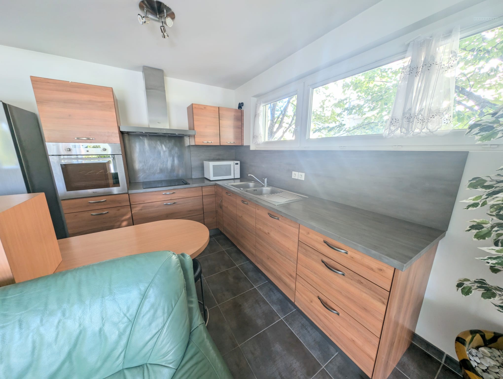 Beau T4 de 78 m2 avec balcon de 10 m2 à proximité directe du lac  | 74000 Annecy — photo 5