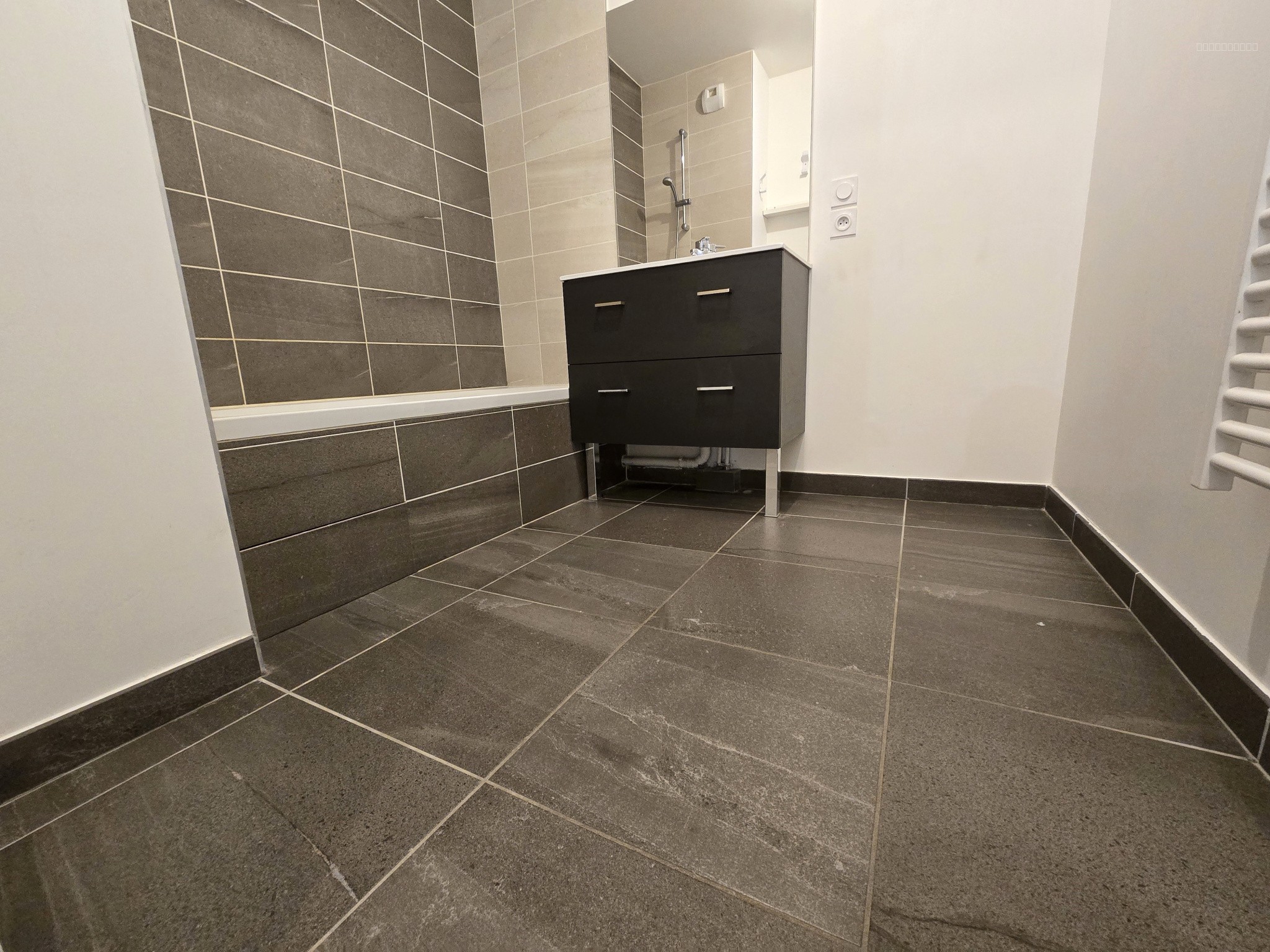 Récent appartement 3 pièce avec garage sécurisé en sus — photo 5