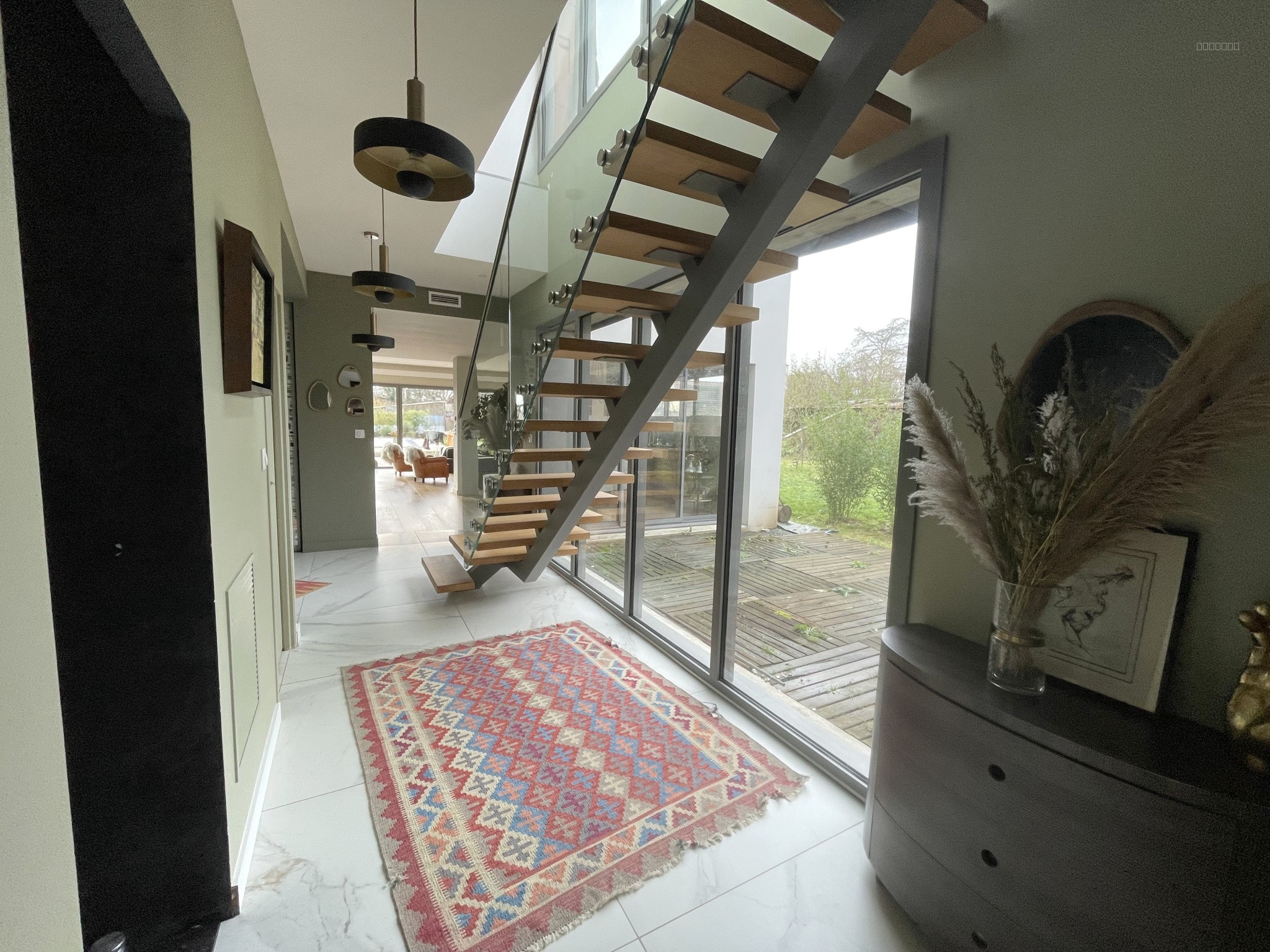 Maison contemporaine sur la commune de Trangé — photo 9