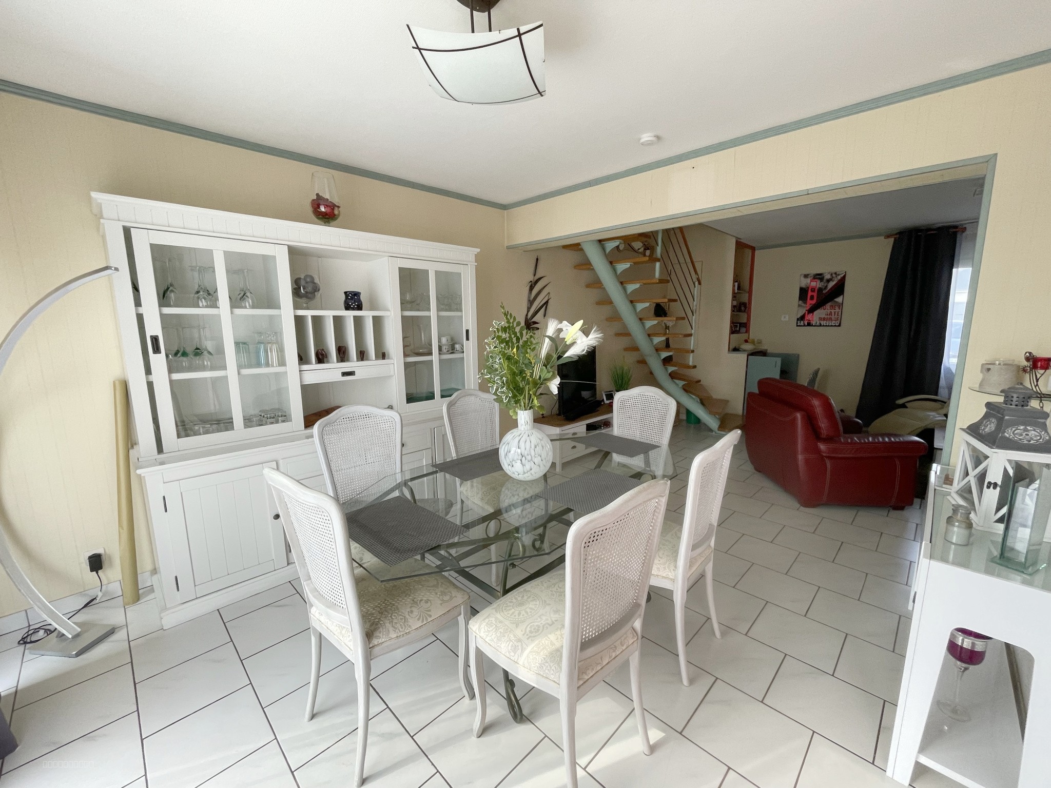 À Savigné-L'Évêque (72), Maison en vente avec 3 chambres — photo 2