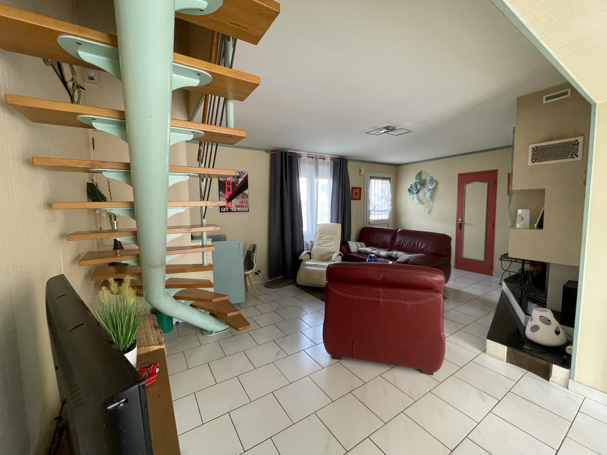 À Savigné-L'Évêque (72), Maison en vente avec 3 chambres — photo 5