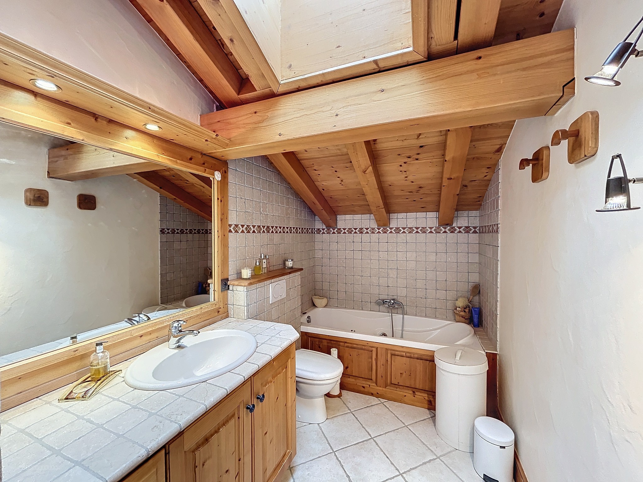 Les Gets - Authentique chalet de 223 m2 - 4 suites - cadre prisé — photo 10