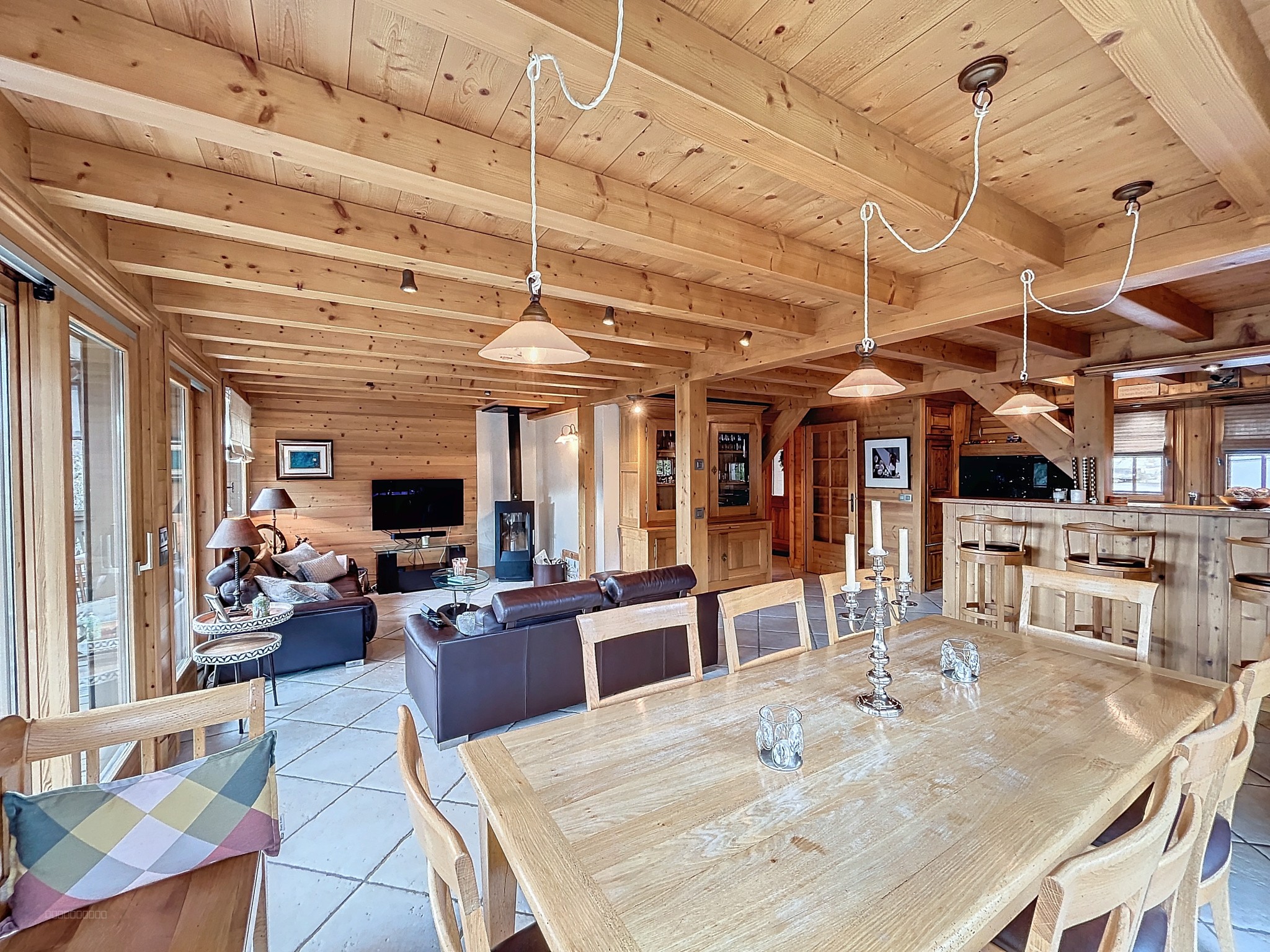 Les Gets - Authentique chalet de 223 m2 - 4 suites - cadre prisé — photo 4