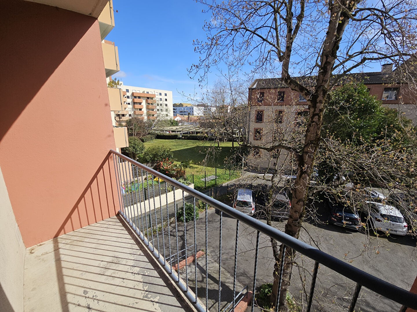 T1 Convertible en T2 de 31m2 avec balcon Pont Jumeaux/ Compans Possibilité de PKG — photo 9