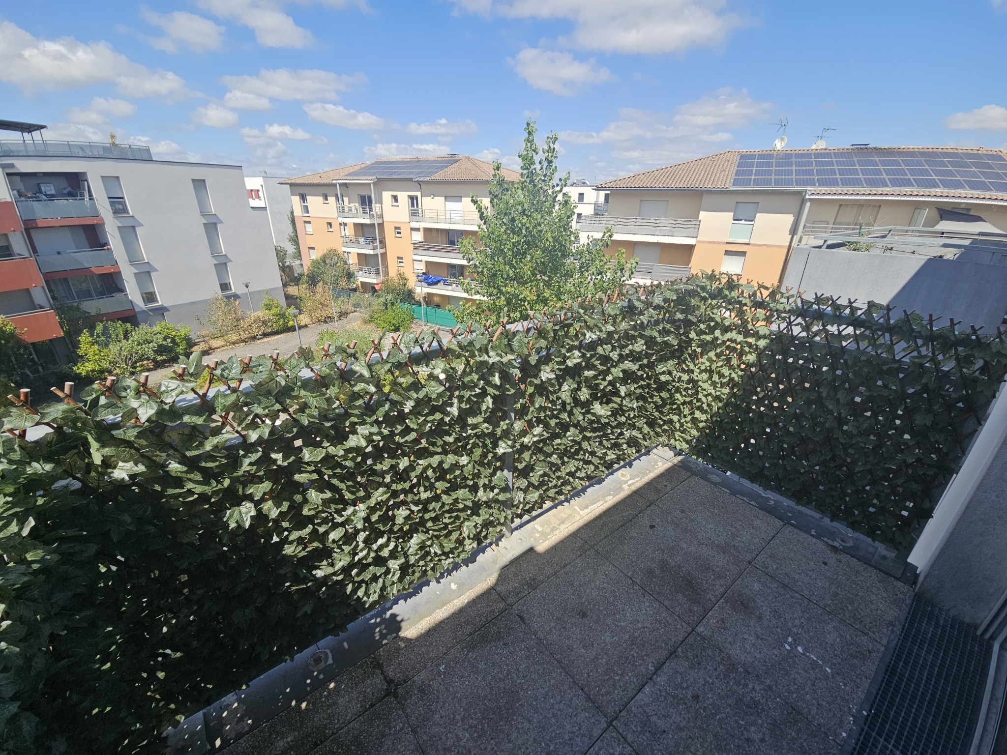 T1 25m2 avec balcon et parking en dernier étage secteur Croix Daurade ! — photo 6