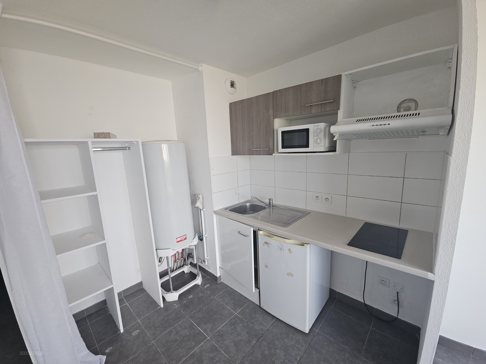 T1 25m2 avec balcon et parking en dernier étage secteur Croix Daurade ! — photo 4