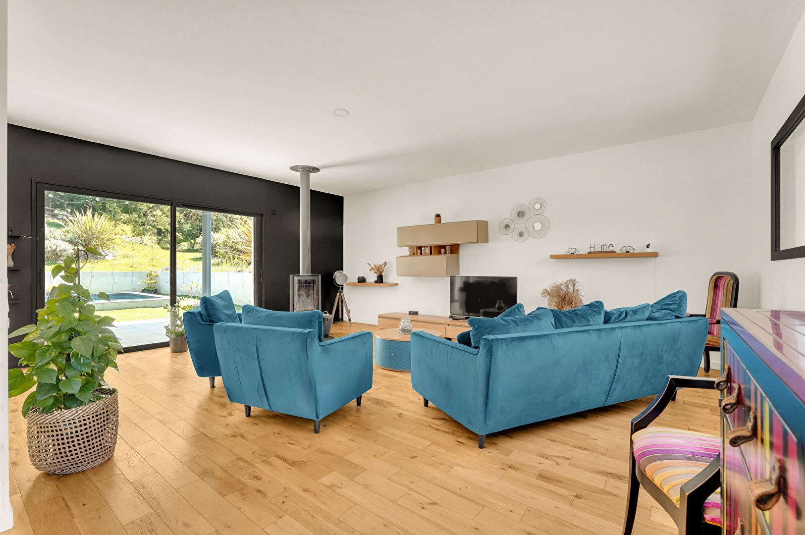 Élégance et Sérénité à La Salvetat-Saint-Gilles : Villa avec Piscine - Double garage sur 4400 m2 de Terrain — photo 5