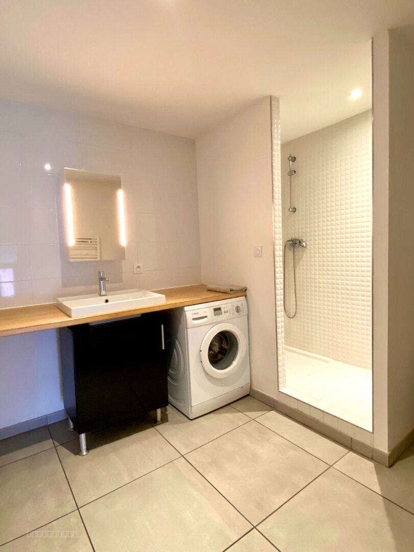 T2 en duplex en dernier étage à Jeanne d'Arc dans un immeuble de 2015 ! — photo 4