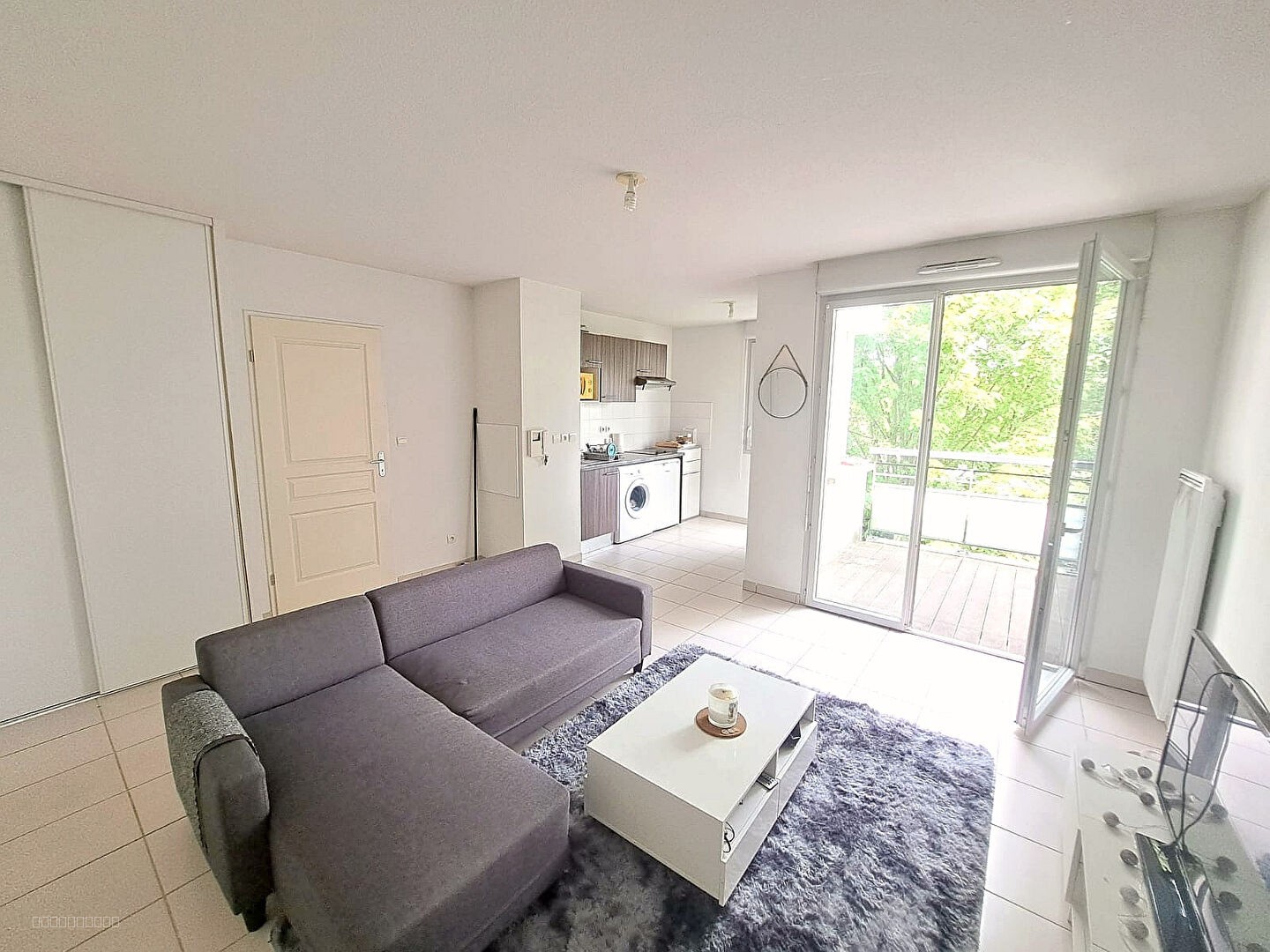 T2 45m2 au calme avec balcon et parking, Grand Selve — photo 2