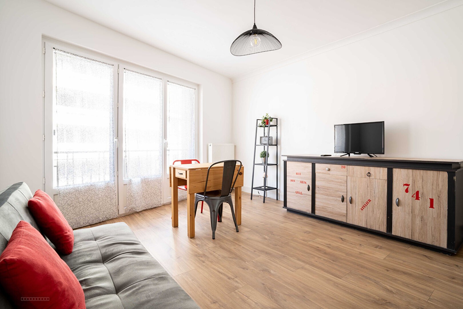 T2 Guilhemery avec balcon et cave — photo 2