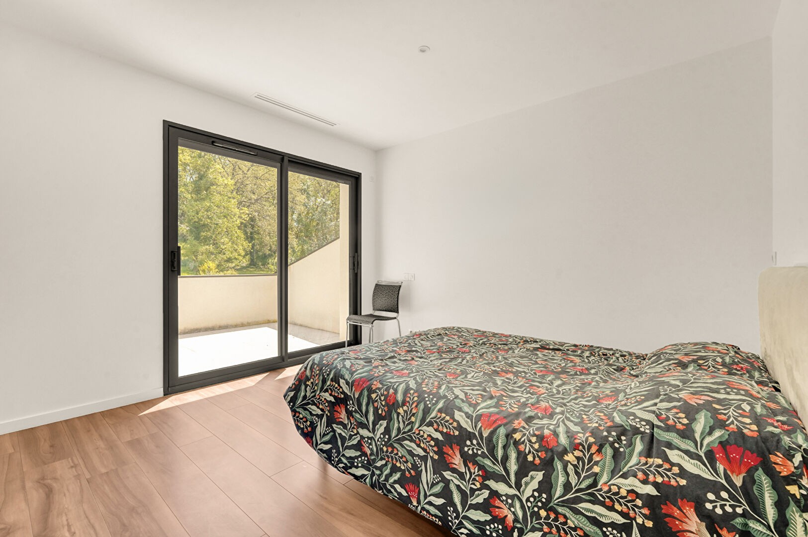 Élégance et Sérénité à La Salvetat-Saint-Gilles : Villa avec Piscine - Double garage sur 4400 m2 de Terrain — photo 9