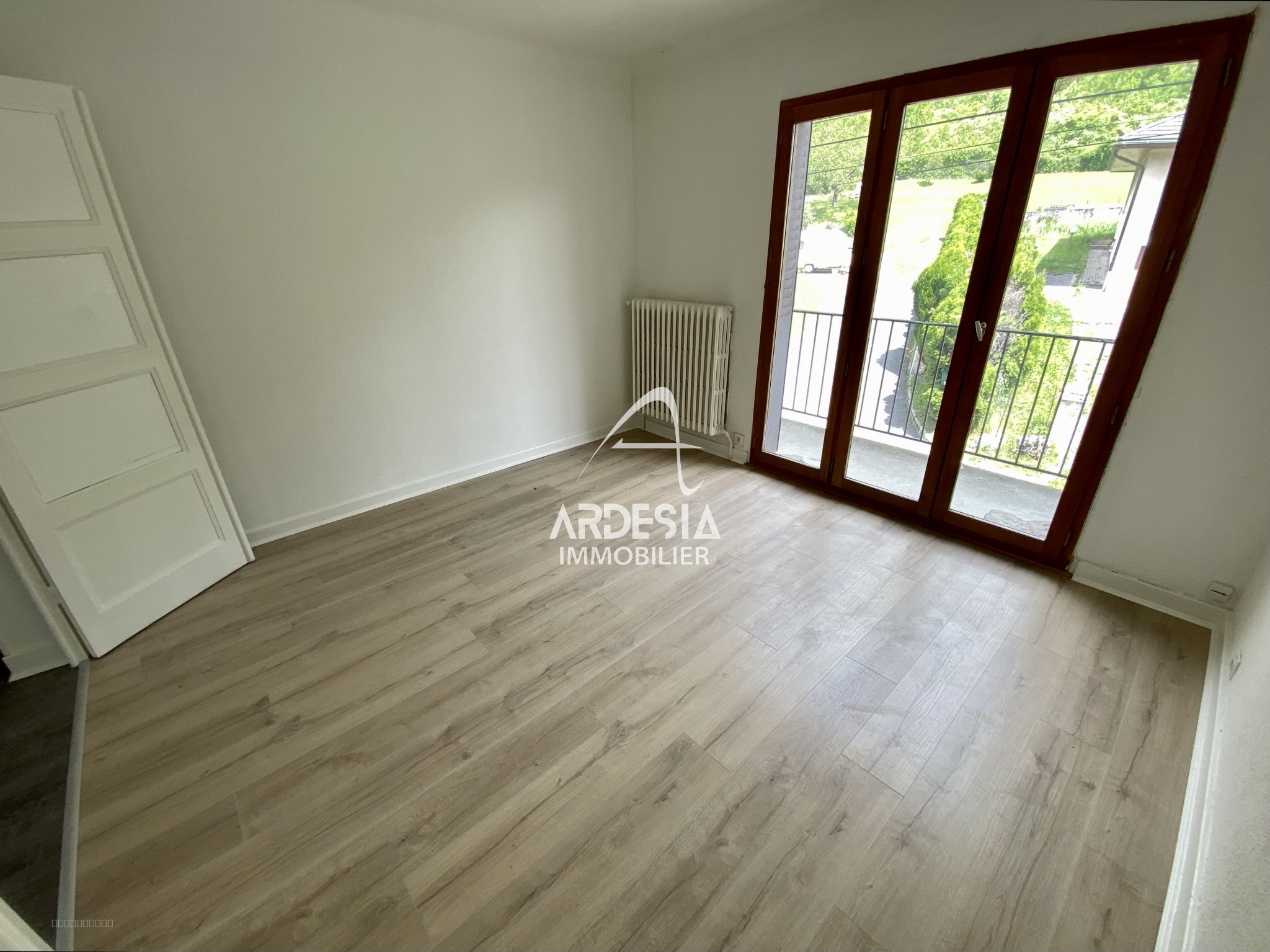 À Vendre : Appartement T3 avec Jardin, Garage à Saint-Julien-Mont-Denis — photo 18
