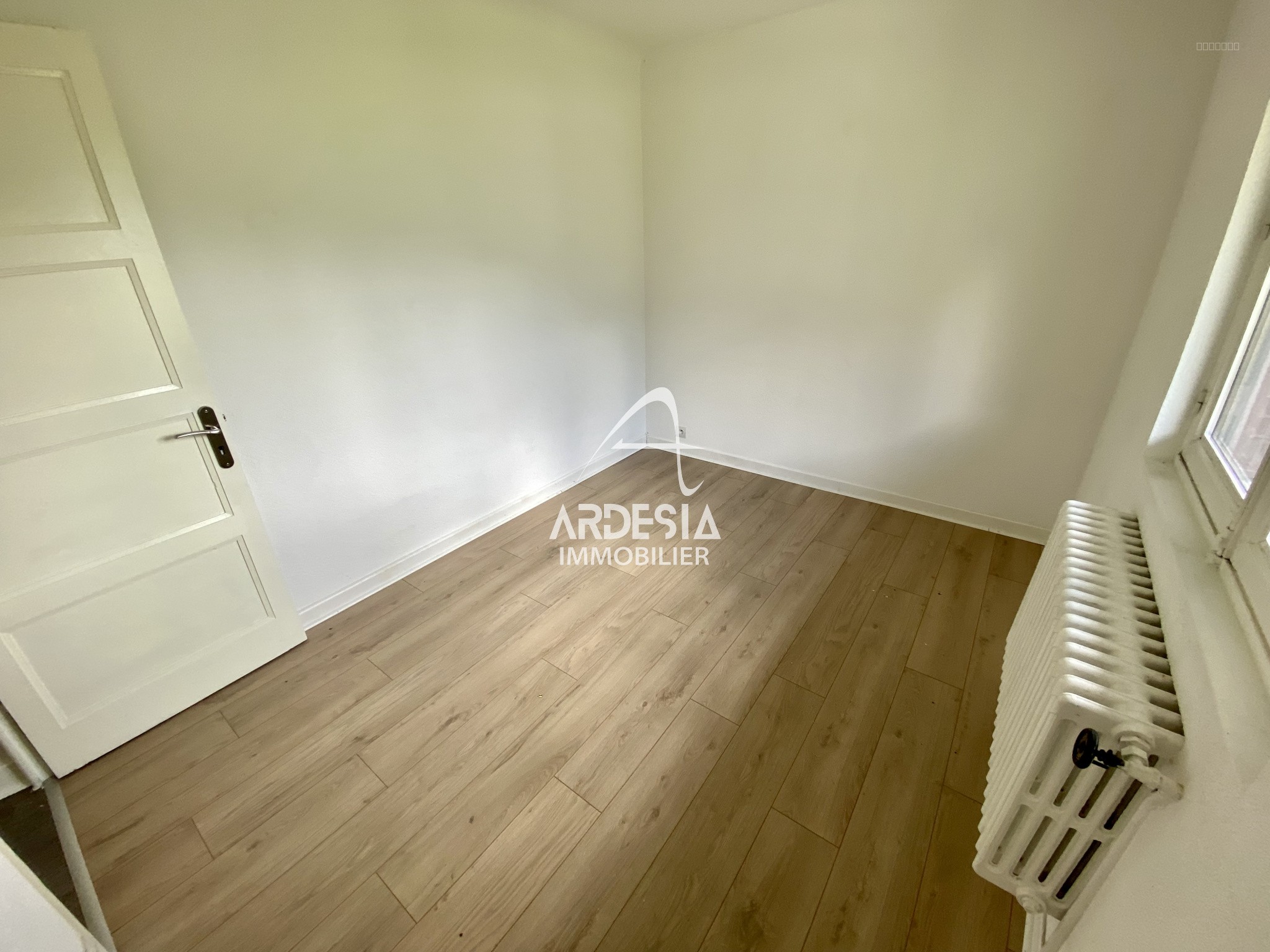 À Vendre : Appartement T3 avec Jardin, Garage à Saint-Julien-Mont-Denis — photo 19
