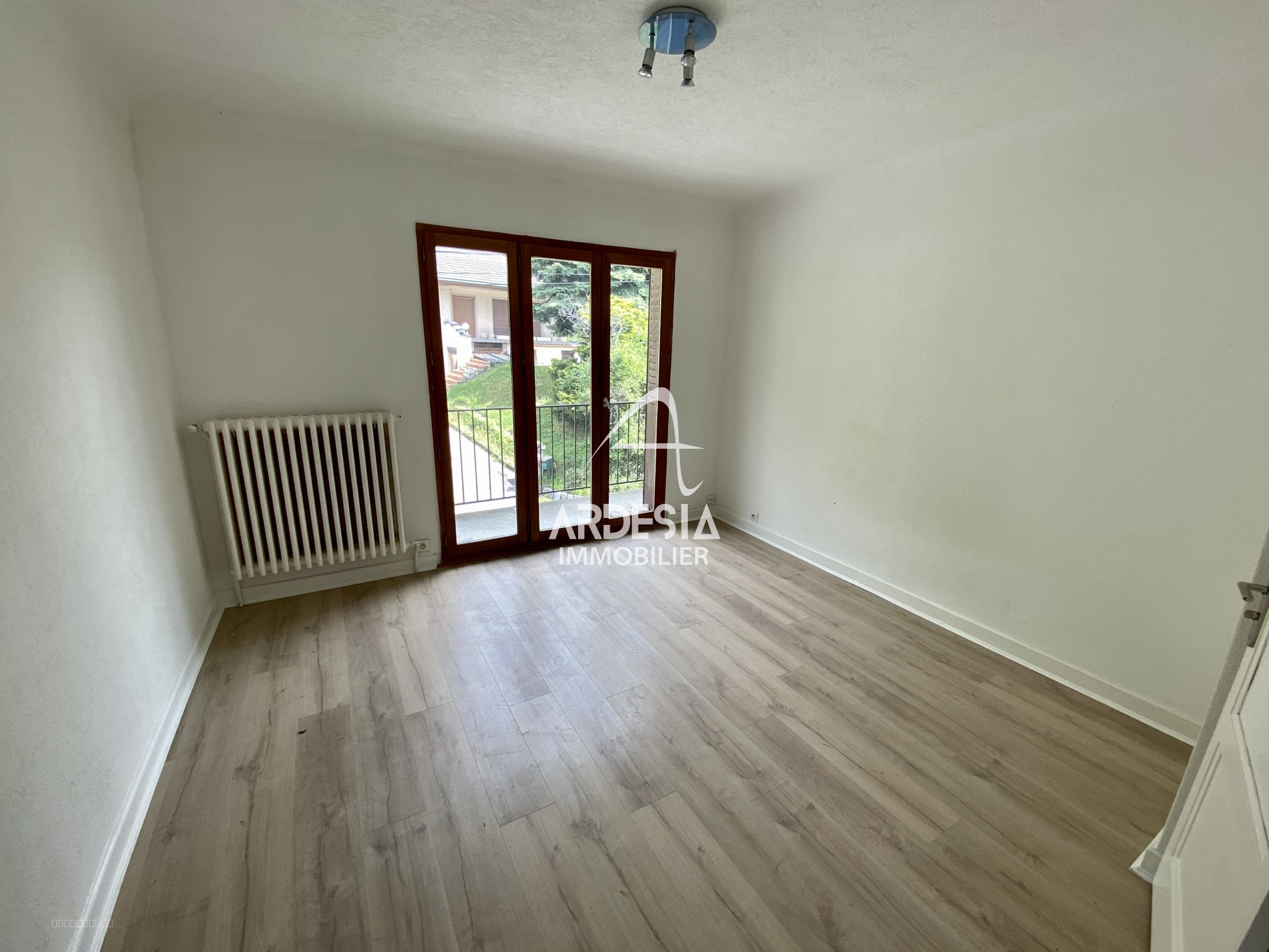 À Vendre : Appartement T3 avec Jardin, Garage à Saint-Julien-Mont-Denis — photo 20