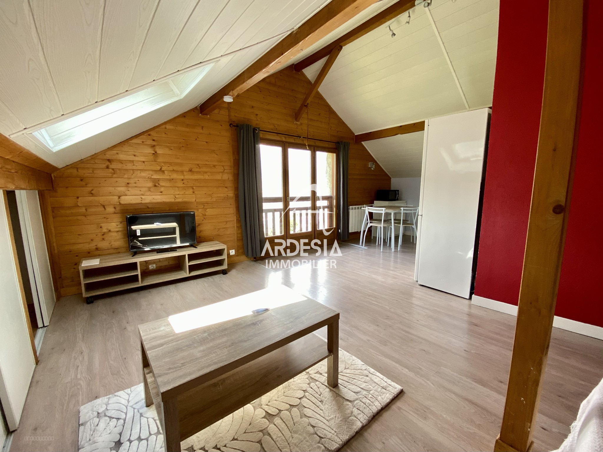 À Vendre : Charmant T2 avec Jardin à Saint-Julien-Mont-Denis — photo 4
