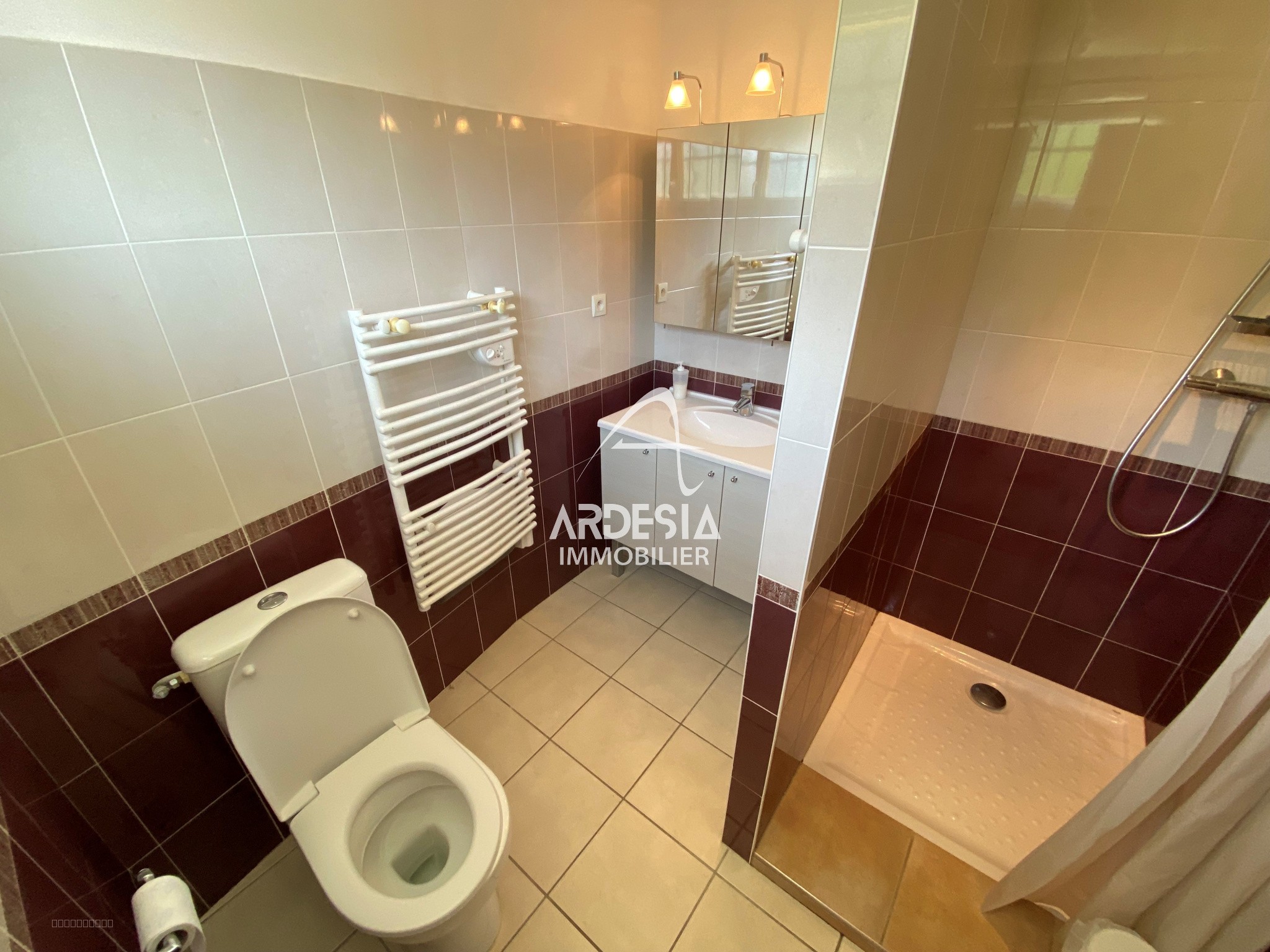 Maison avec 3 appartements indépendants — photo 8