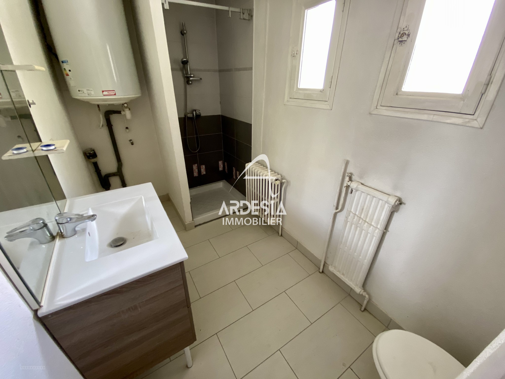 À Vendre : Appartement T3 avec Jardin, Garage à Saint-Julien-Mont-Denis — photo 2