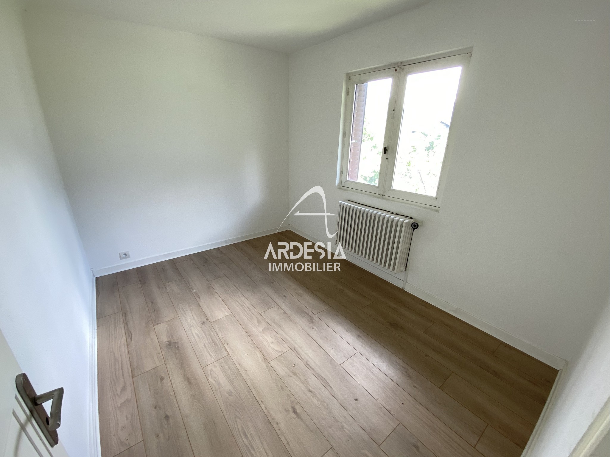 À Vendre : Appartement T3 avec Jardin, Garage à Saint-Julien-Mont-Denis — photo 11