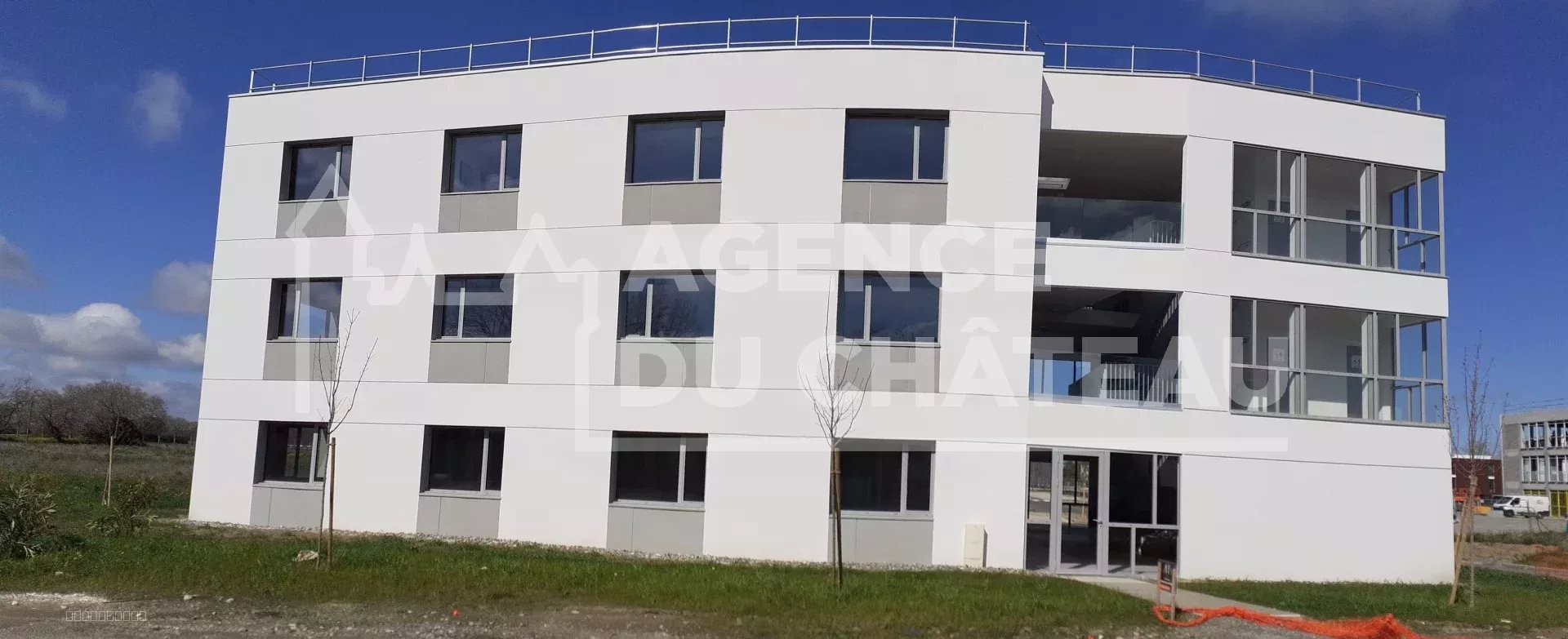 MURET SUD: Bureaux 233 m2 - Immeuble neuf ERP — photo 2