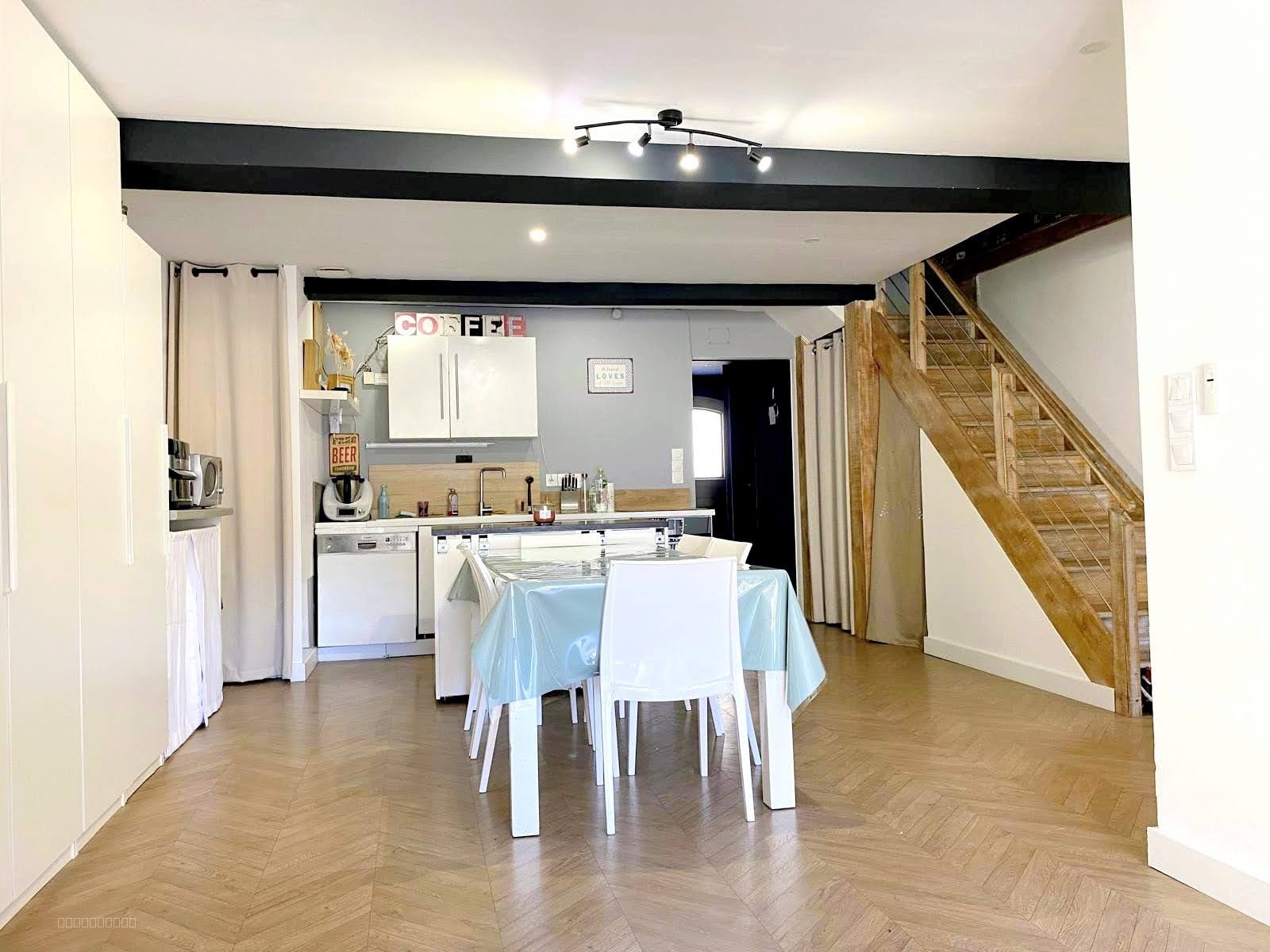 Maison de village 4 chambres   Centre-bourg   Terrasse & jardin piscinable — photo 4