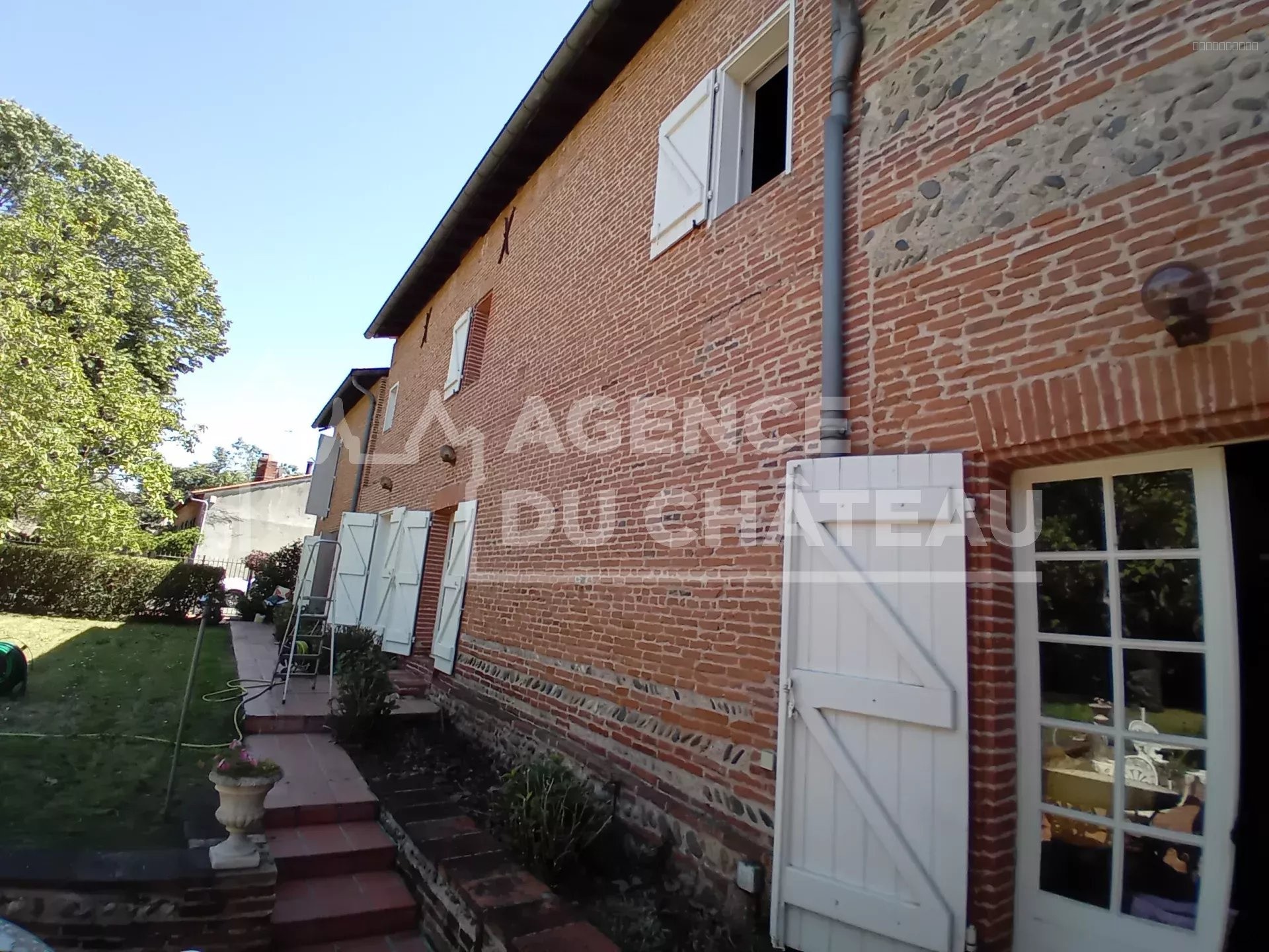 PORTET Centre: Demeure de caractère avec dépendance et garage   Terrain clos de 1 100 m2 — photo 9