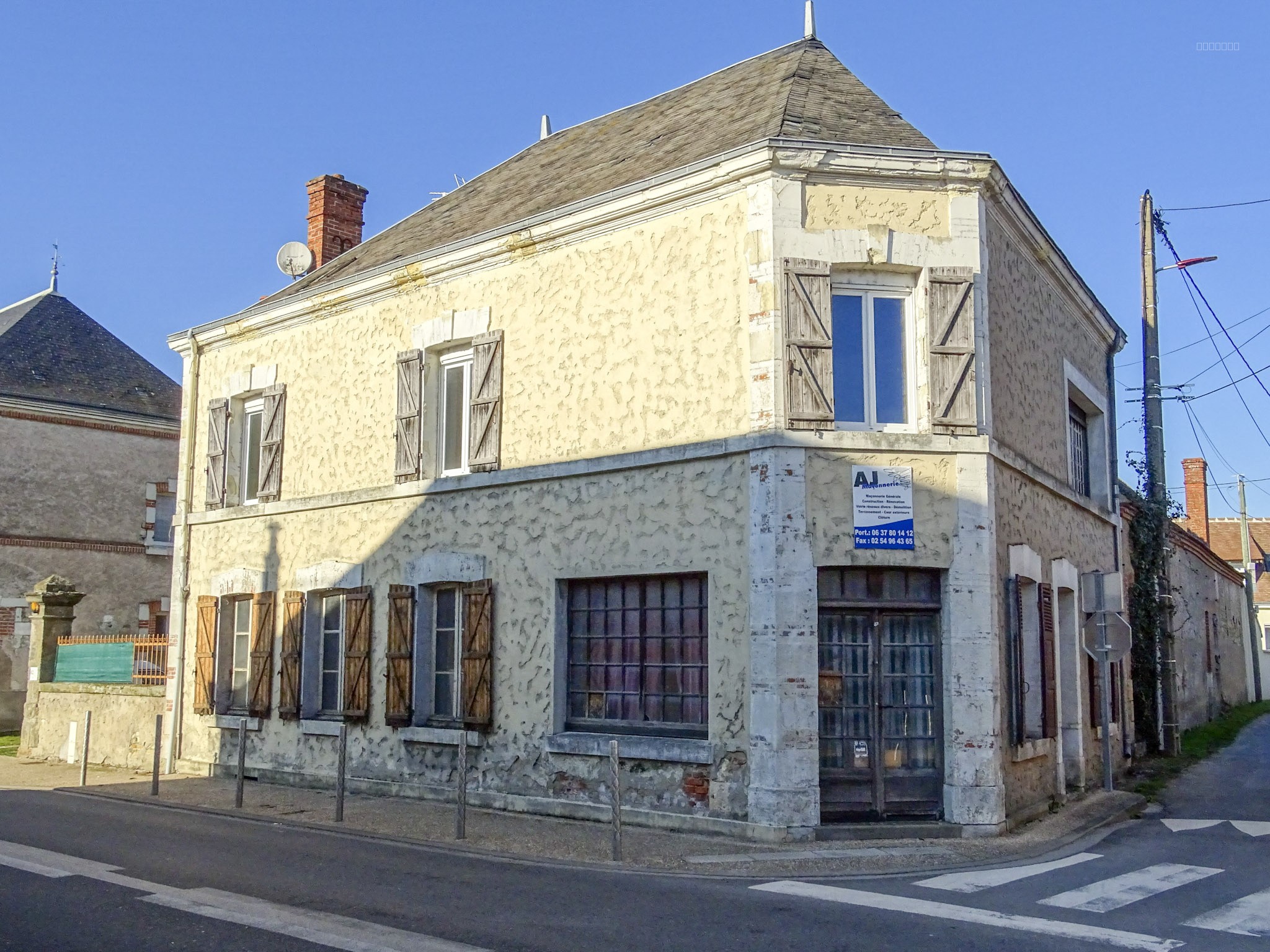 En vente à Châtres-Sur-Cher (41) : maison de caractère 10 pièces à rénover — photo 5
