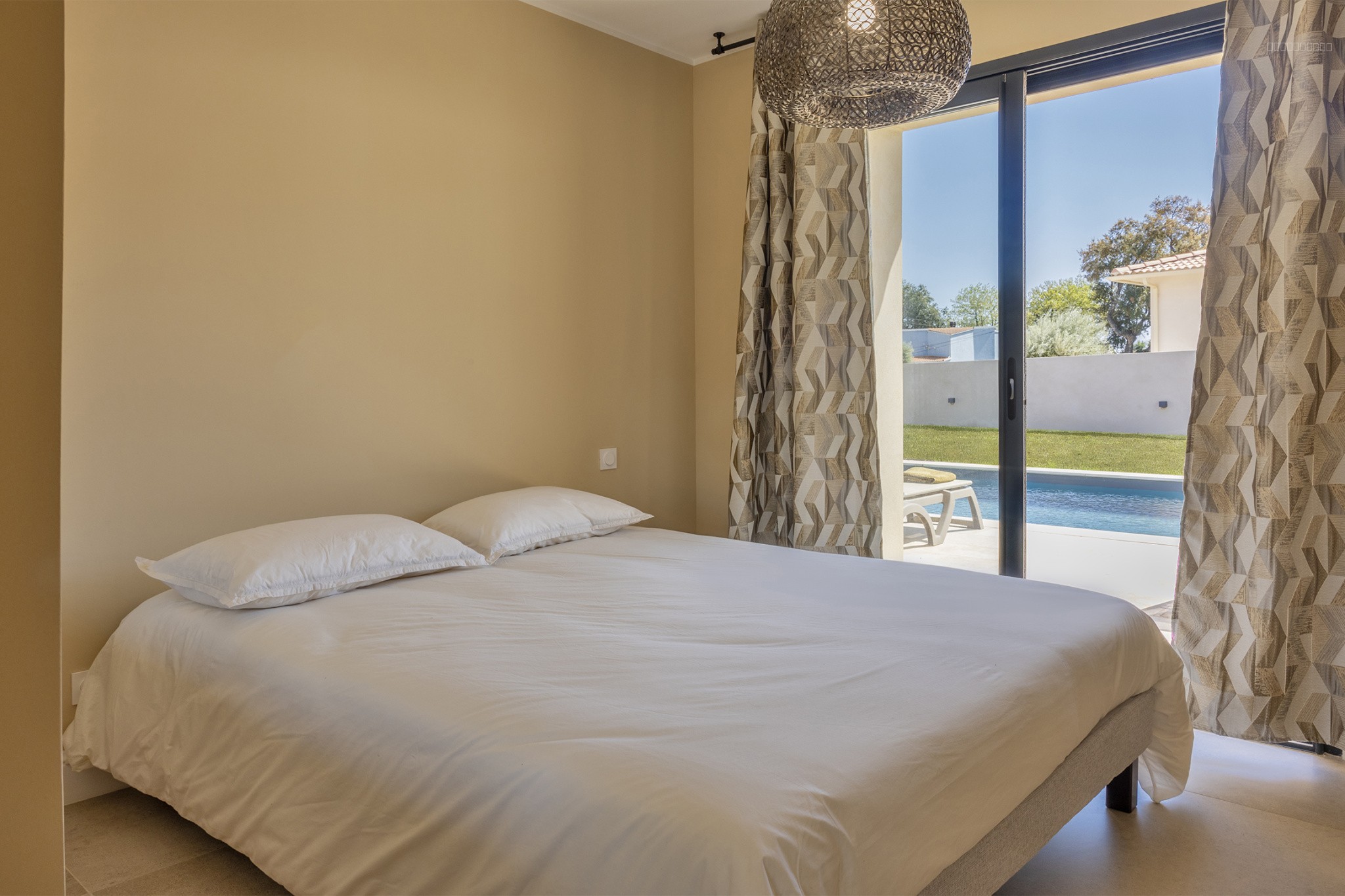 Villa de Standing 140 m2 avec Piscine et Grand Jardin   Proche Bastia — photo 13
