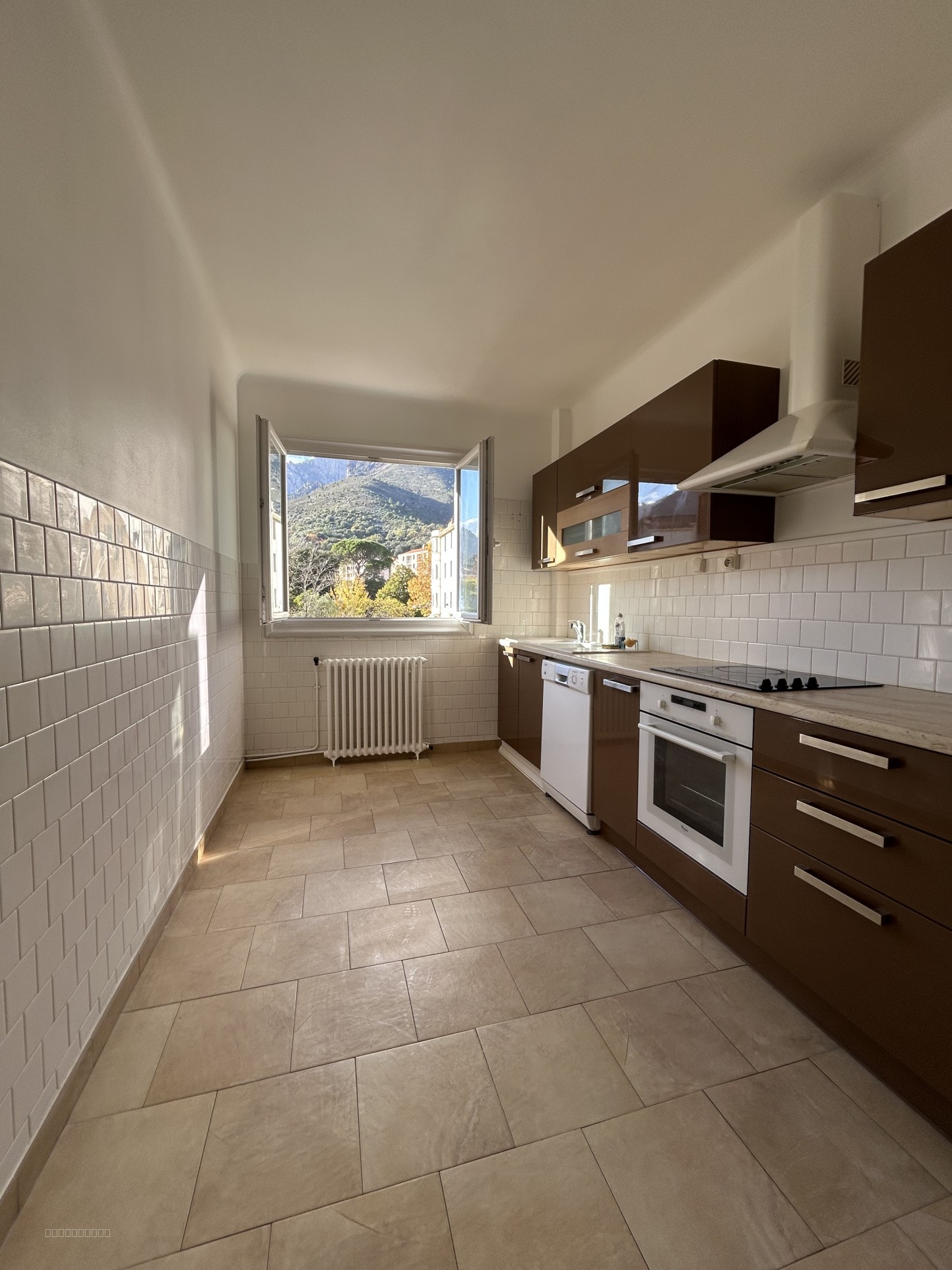 Appartement T3 à Corte, proche de toutes les commodités — photo 2