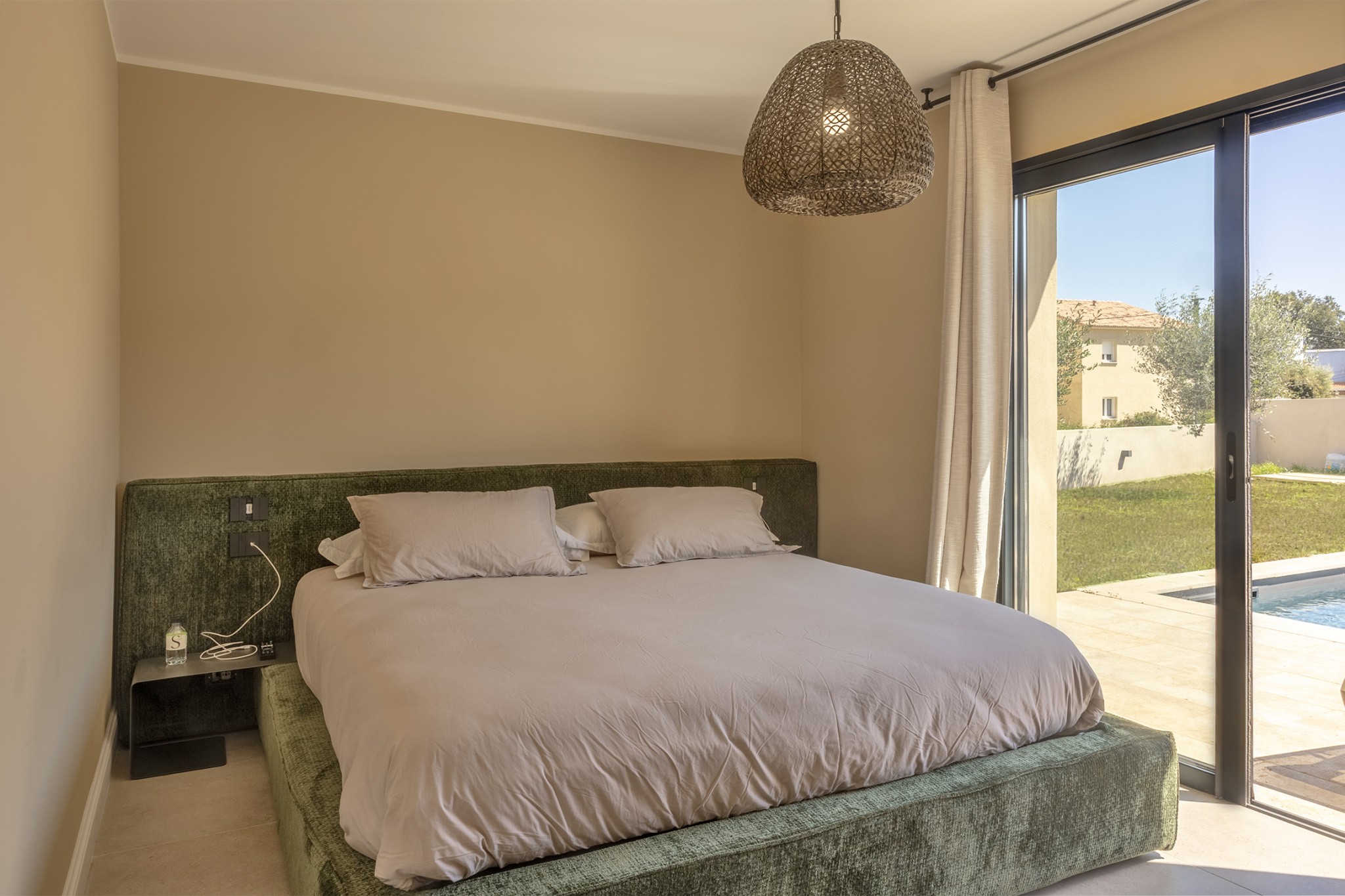 Villa de Standing 140 m2 avec Piscine et Grand Jardin   Proche Bastia — photo 17