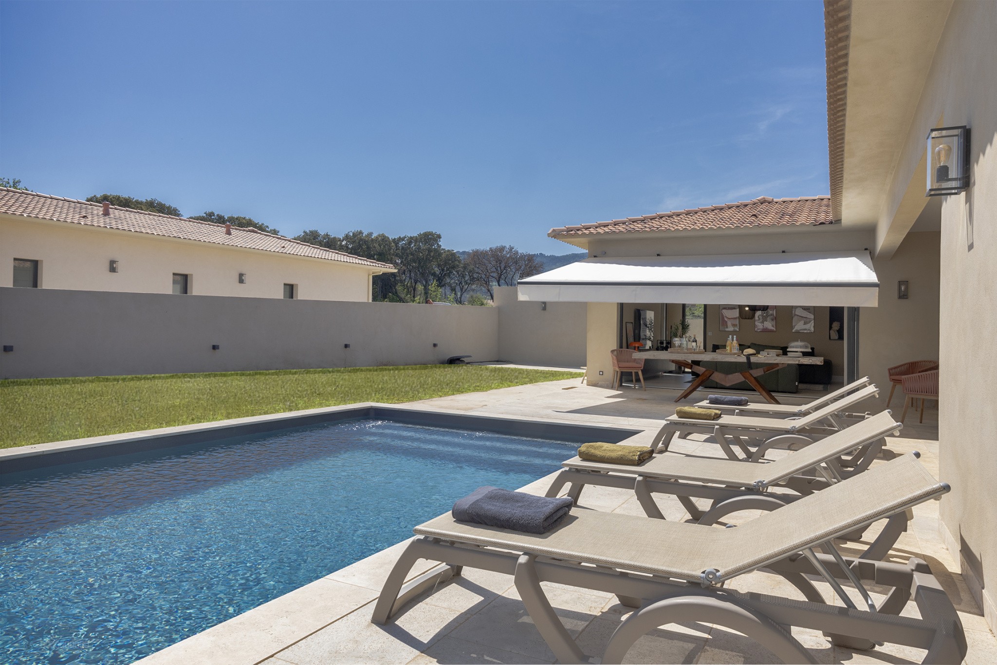 Villa de Standing 140 m2 avec Piscine et Grand Jardin   Proche Bastia — photo 16