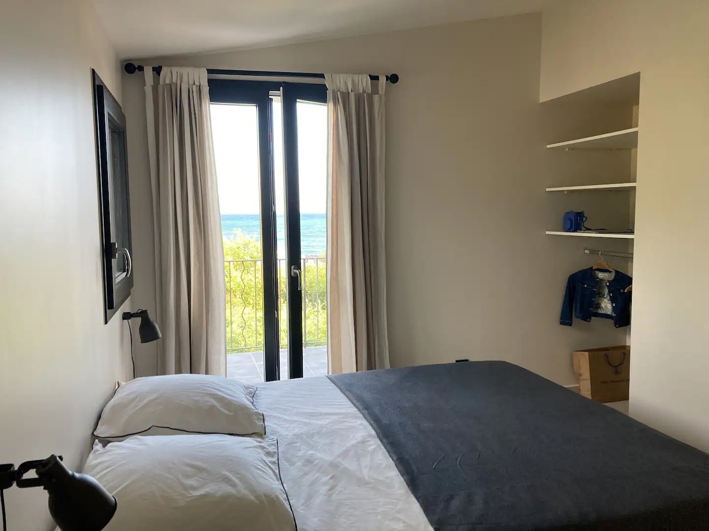 Maison contemporaine rénovée   95m2   Accès direct à la plage   Marines de Bravone — photo 6