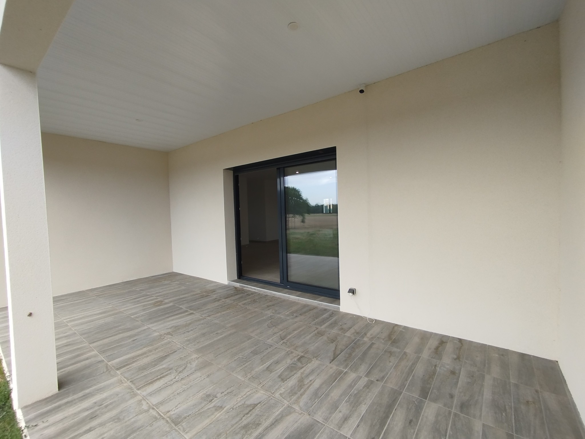 SORTIE BELLERIVE, A QUELQUES MINUTES A PIED DES COMMERCES, MAISON DE TYPE 4 — photo 9