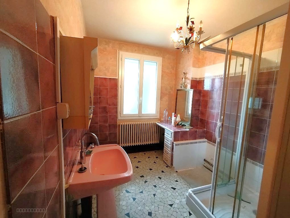 CUSSET, MAISON FAMILIALE A PROXIMITÉ DU CENTRE VILLE — photo 8