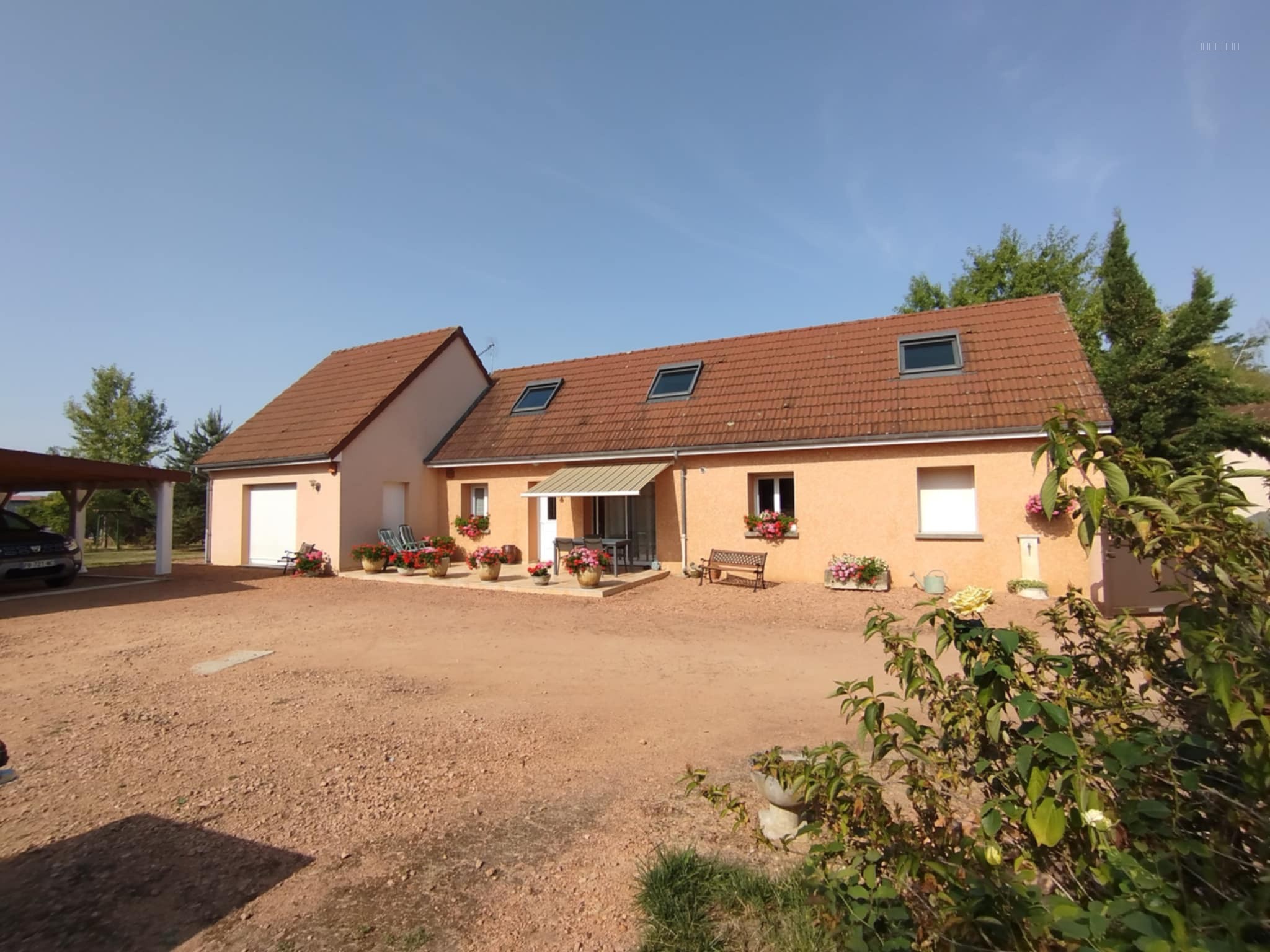 CUSSET, ENVIRONNEMENT CHAMPETRE, JOLIE LONGERE RENOVEE — photo 17