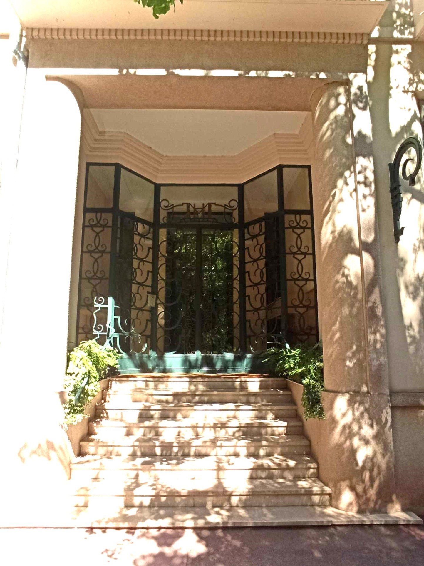 VICHY PARCS, BEL APPARTEMENT — photo 8