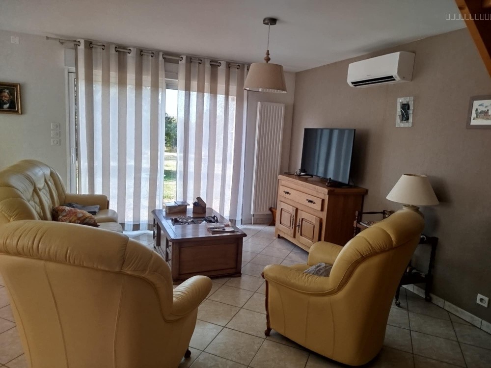 CUSSET, ENVIRONNEMENT CHAMPETRE, JOLIE LONGERE RENOVEE — photo 7