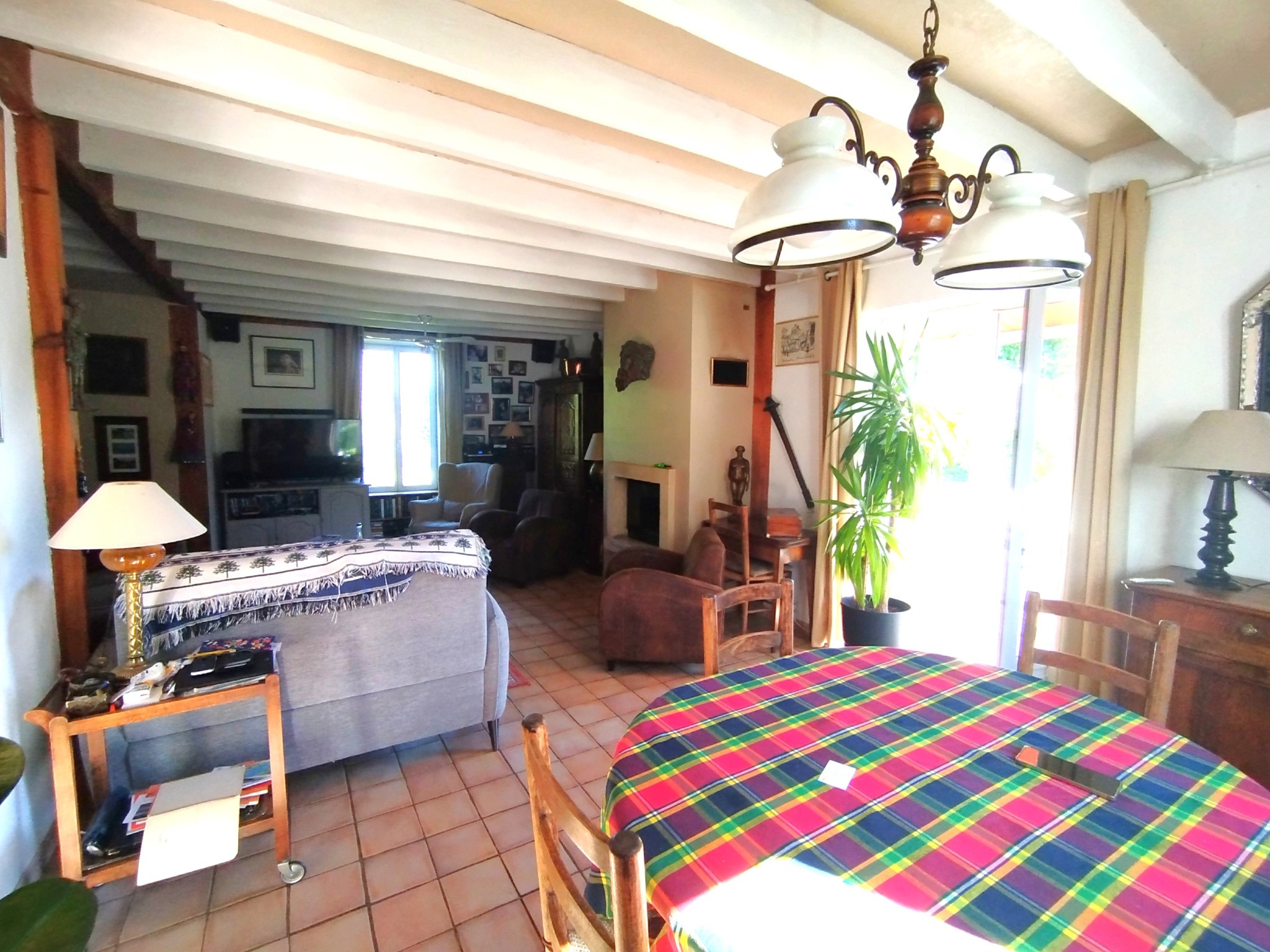 SORTIE BELLERIVE, COQUETTE MAISON AVEC PISCINE DANS UN PARC ARBORÉ — photo 4