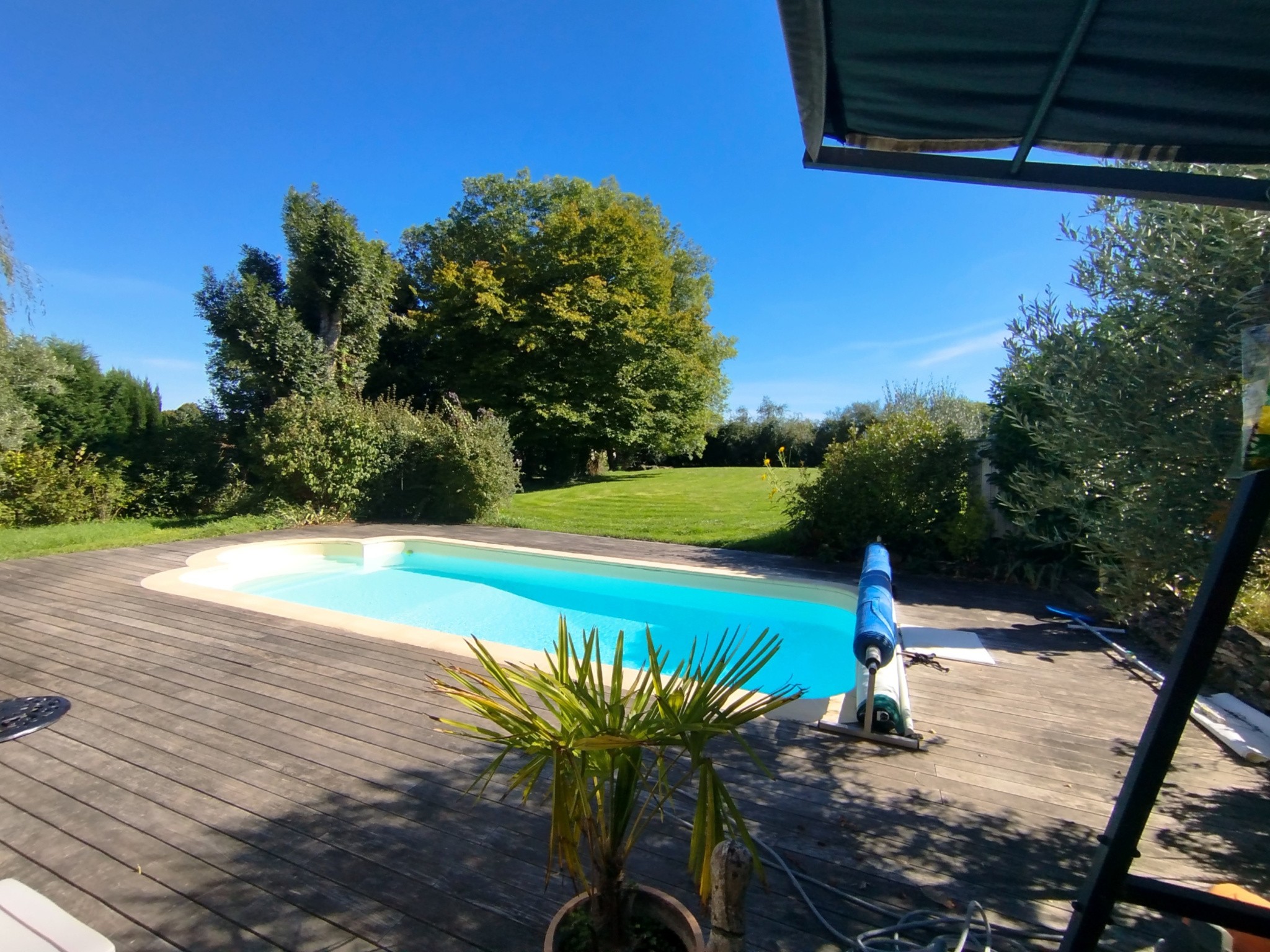 SORTIE BELLERIVE, COQUETTE MAISON AVEC PISCINE DANS UN PARC ARBORÉ — photo 2