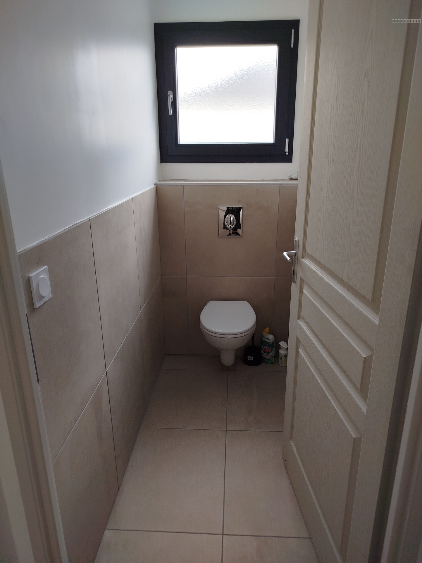 SORTIE BELLERIVE, A QUELQUES MINUTES A PIED DES COMMERCES, MAISON DE TYPE 4 — photo 11