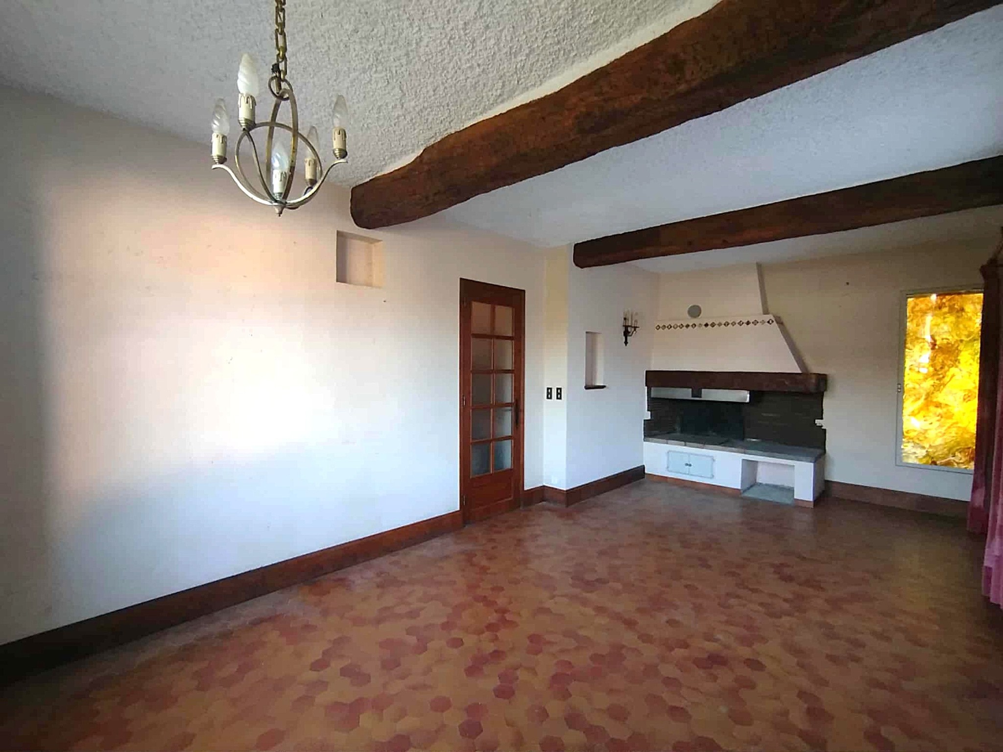 CREUZIER LE VIEUX, MAISON FAMILIALE AVEC JOLI JARDIN ARBORE — photo 2