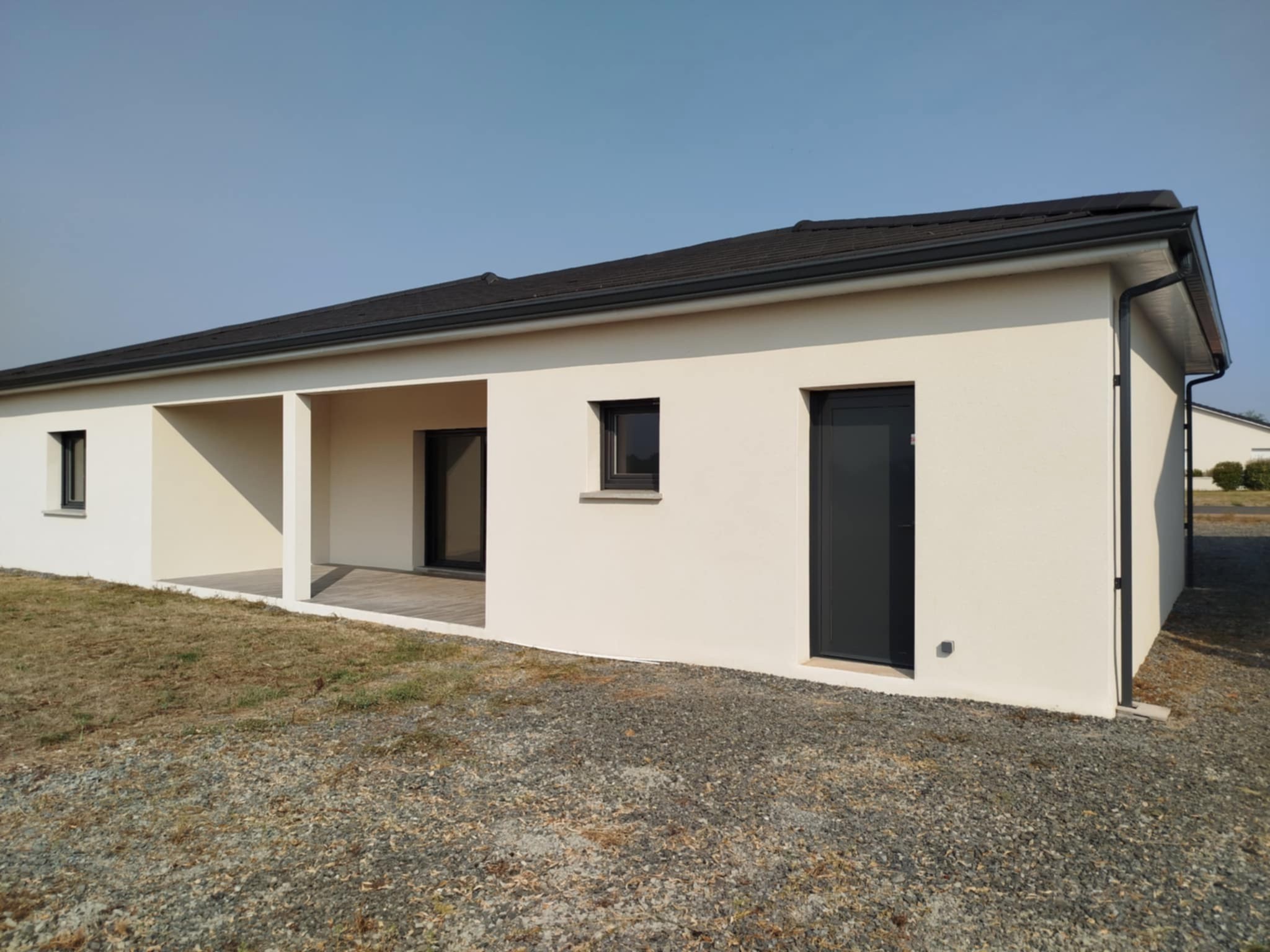 SORTIE BELLERIVE, A QUELQUES MINUTES A PIED DES COMMERCES, MAISON DE DE TYPE 4 — photo 11