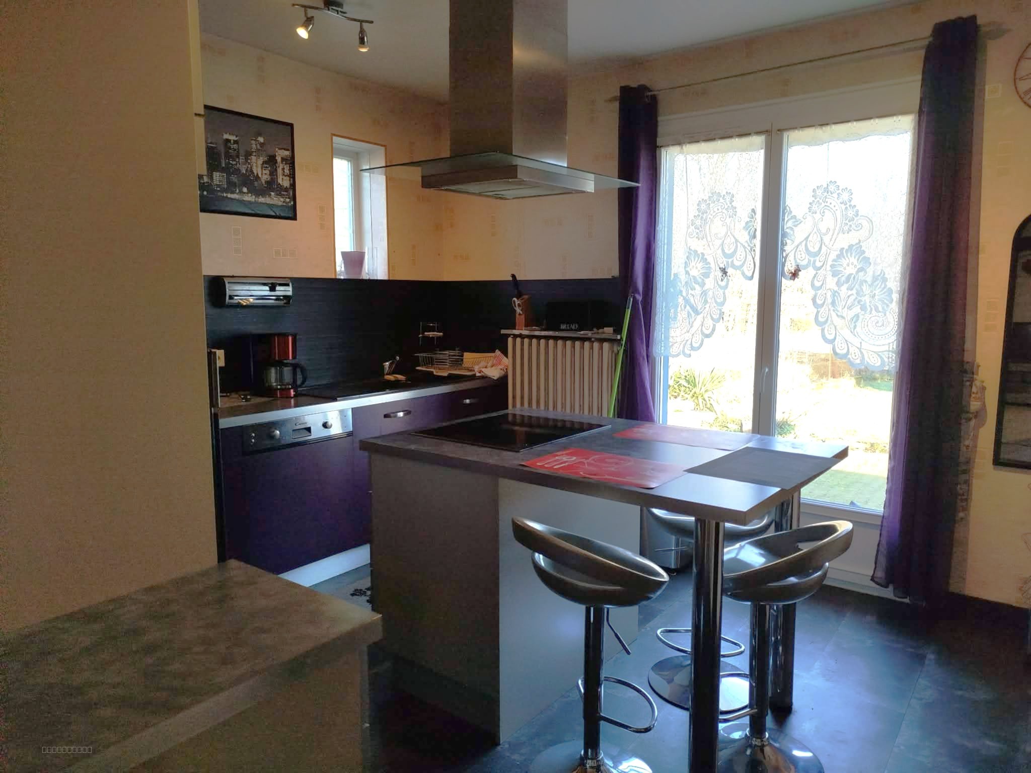 SORTIE BELLERIVE, MAISON DE PLAIN PIED SUR JOLI JARDIN ARBORE — photo 4